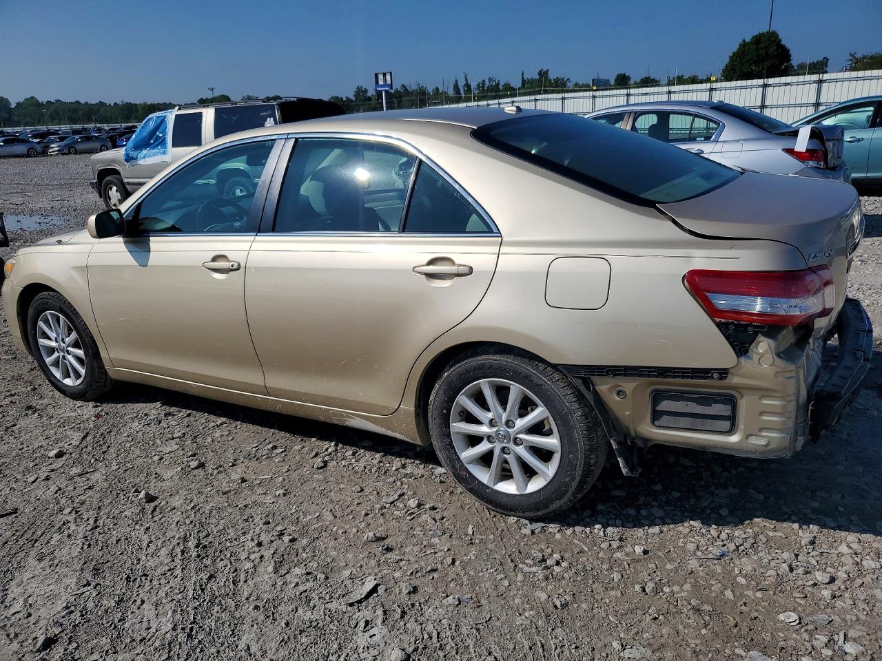 2011 Toyota Camry Xle Tan vin: 4T4BF3EK3BR109486