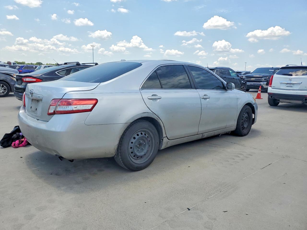 2011 Toyota Camry Base Silver vin: 4T4BF3EK3BR124294