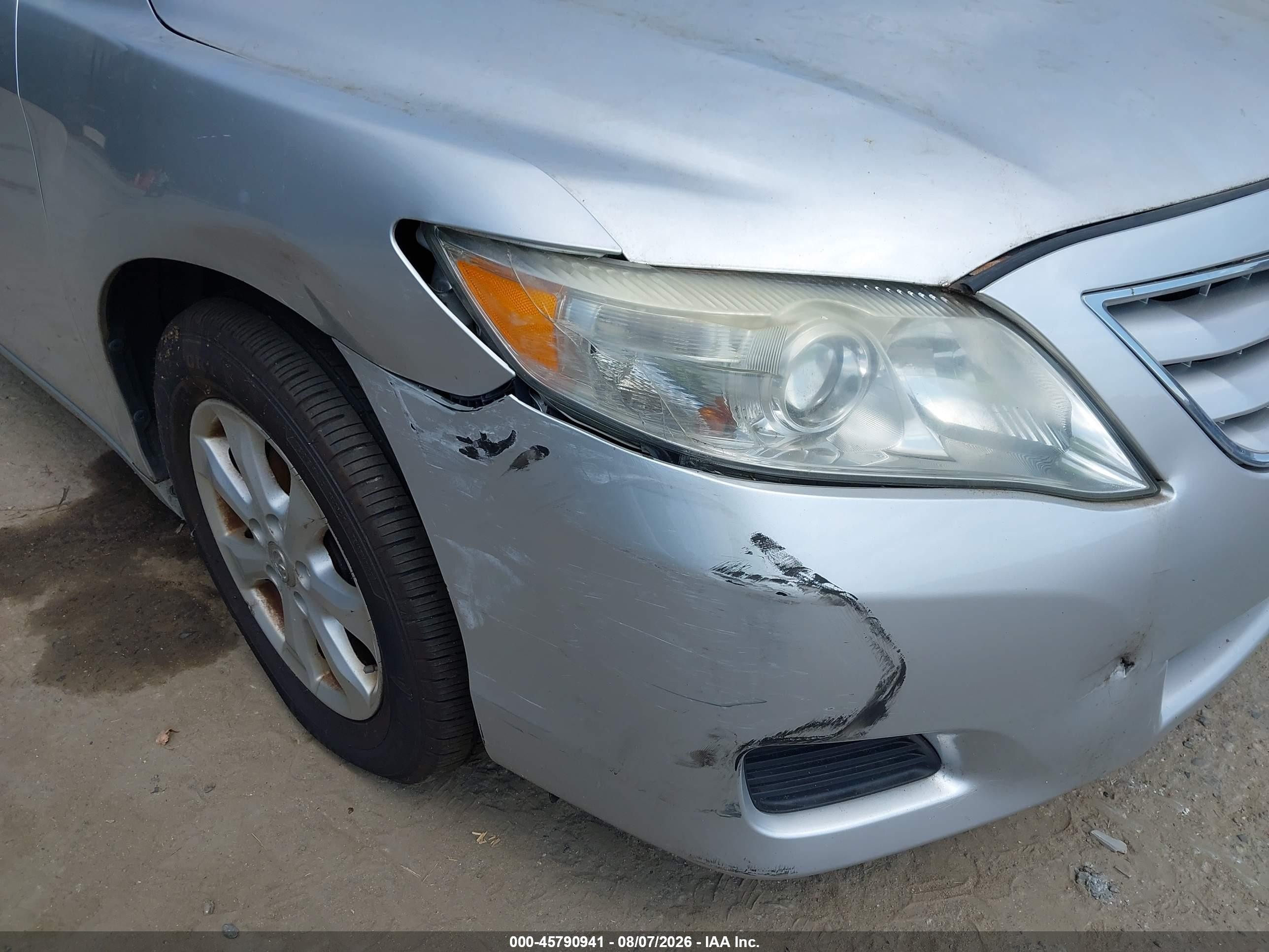 2011 Toyota Camry Le Серебряный vin: 4T4BF3EK3BR145372