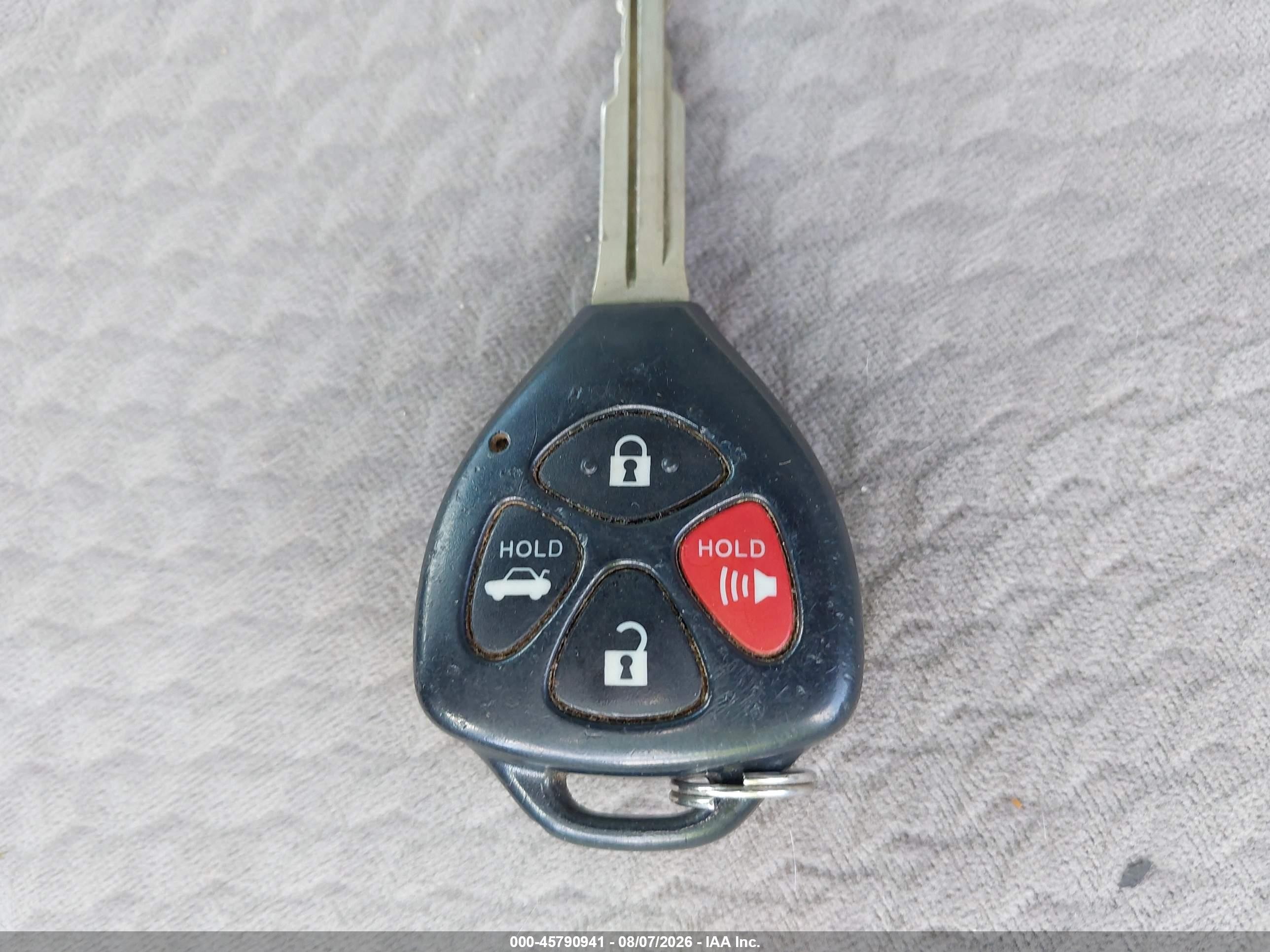 2011 Toyota Camry Le Серебряный vin: 4T4BF3EK3BR145372