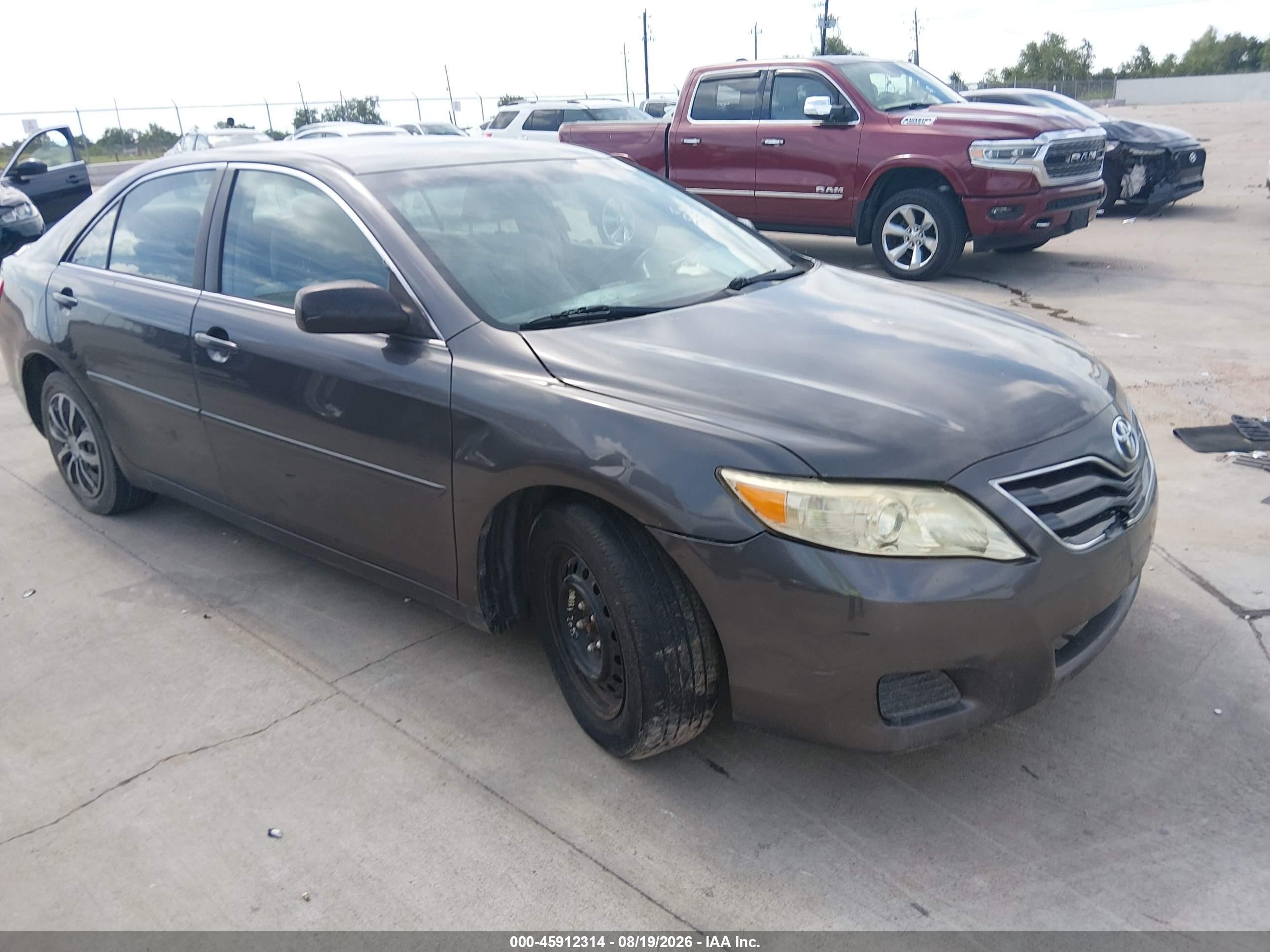 2011 Toyota Camry Le Gray vin: 4T4BF3EK3BR159708