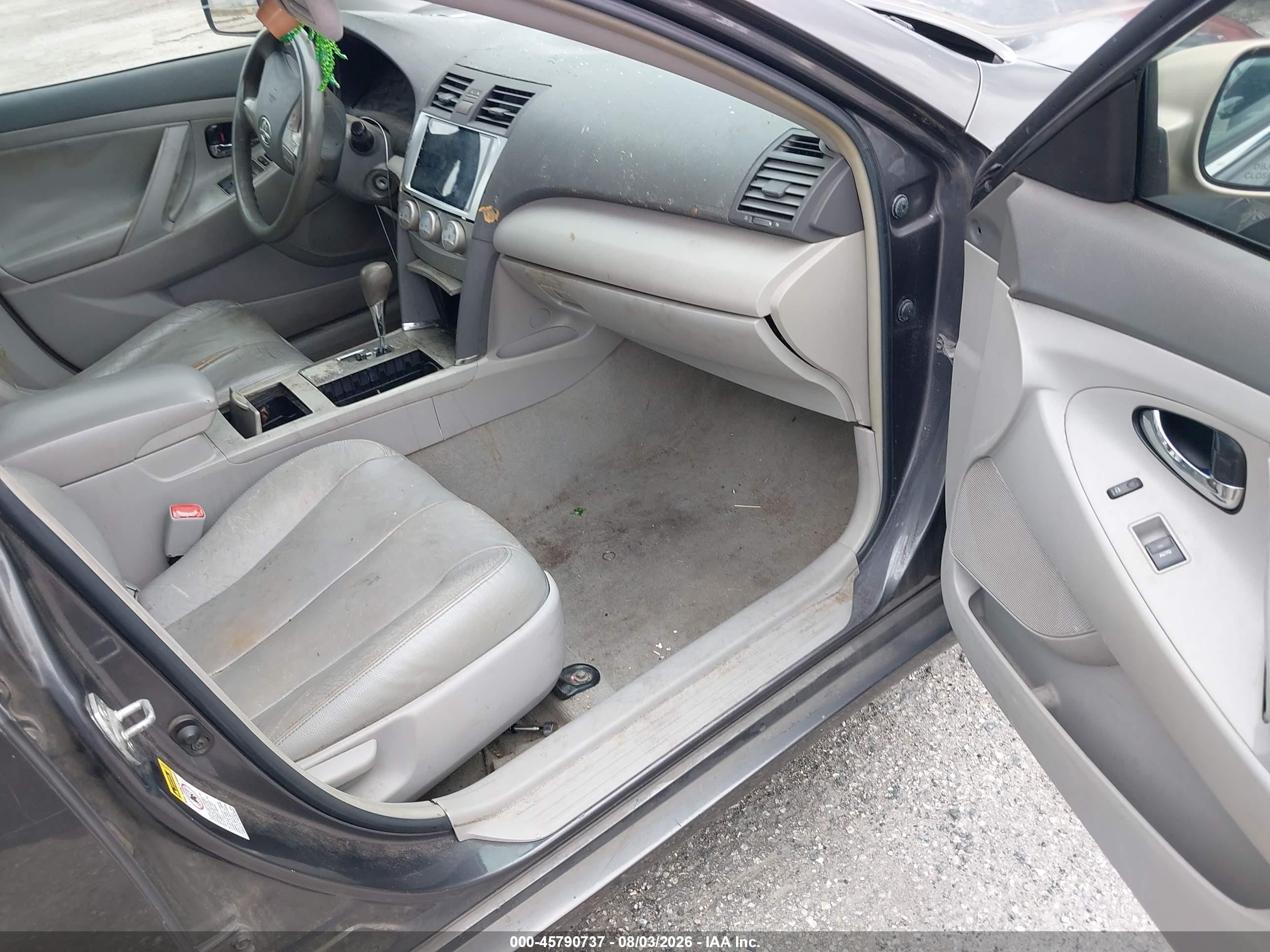 2011 Toyota Camry Le Black vin: 4T4BF3EK3BR177352