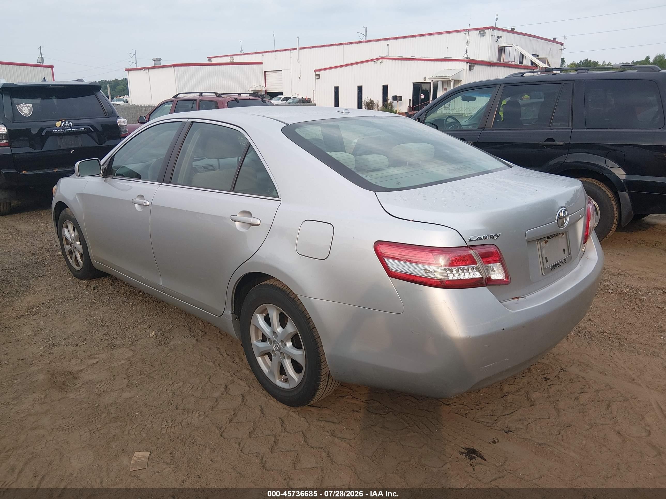 2011 Toyota Camry Le Silver vin: 4T4BF3EK3BR179960