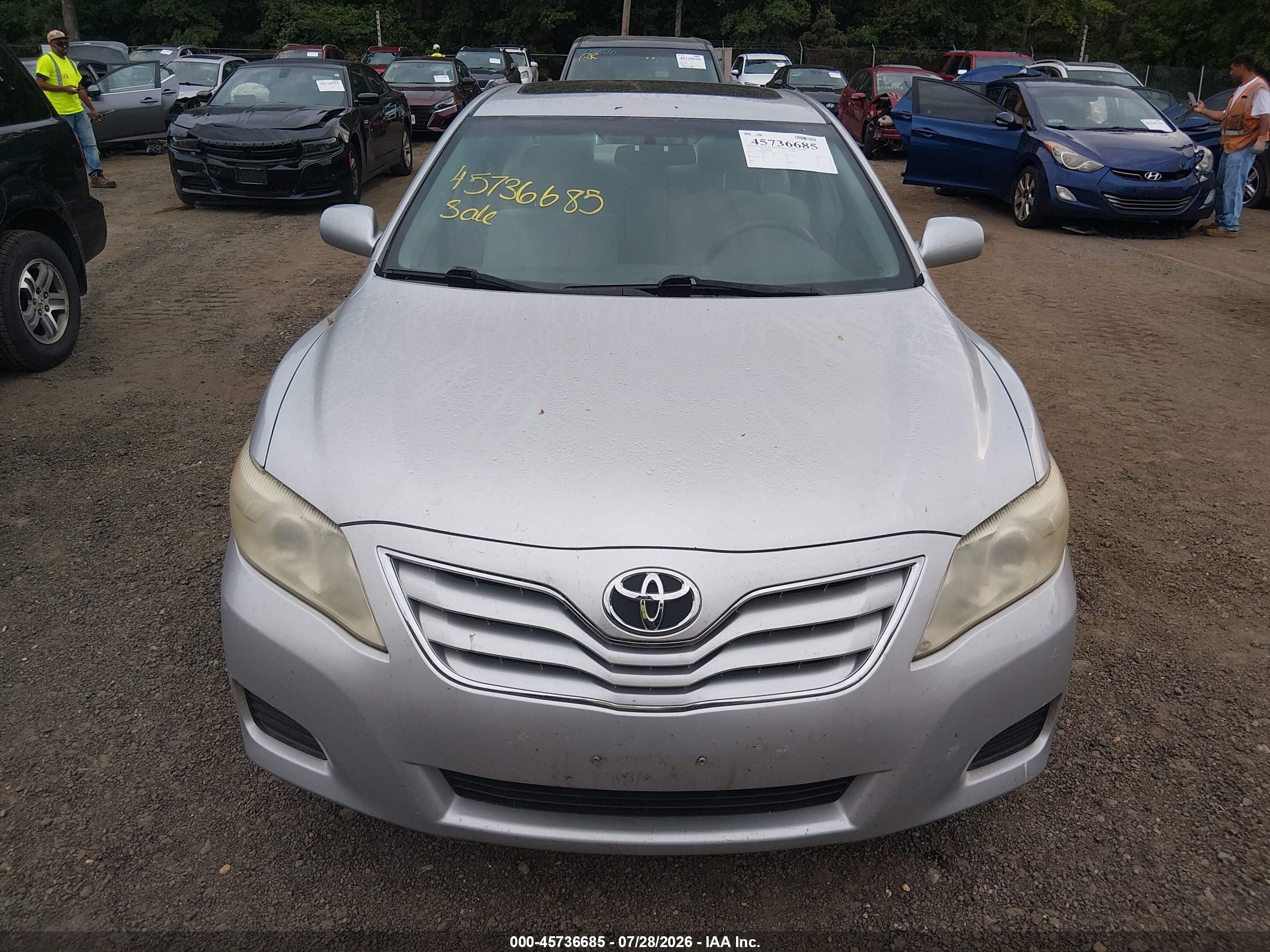 2011 Toyota Camry Le Silver vin: 4T4BF3EK3BR179960