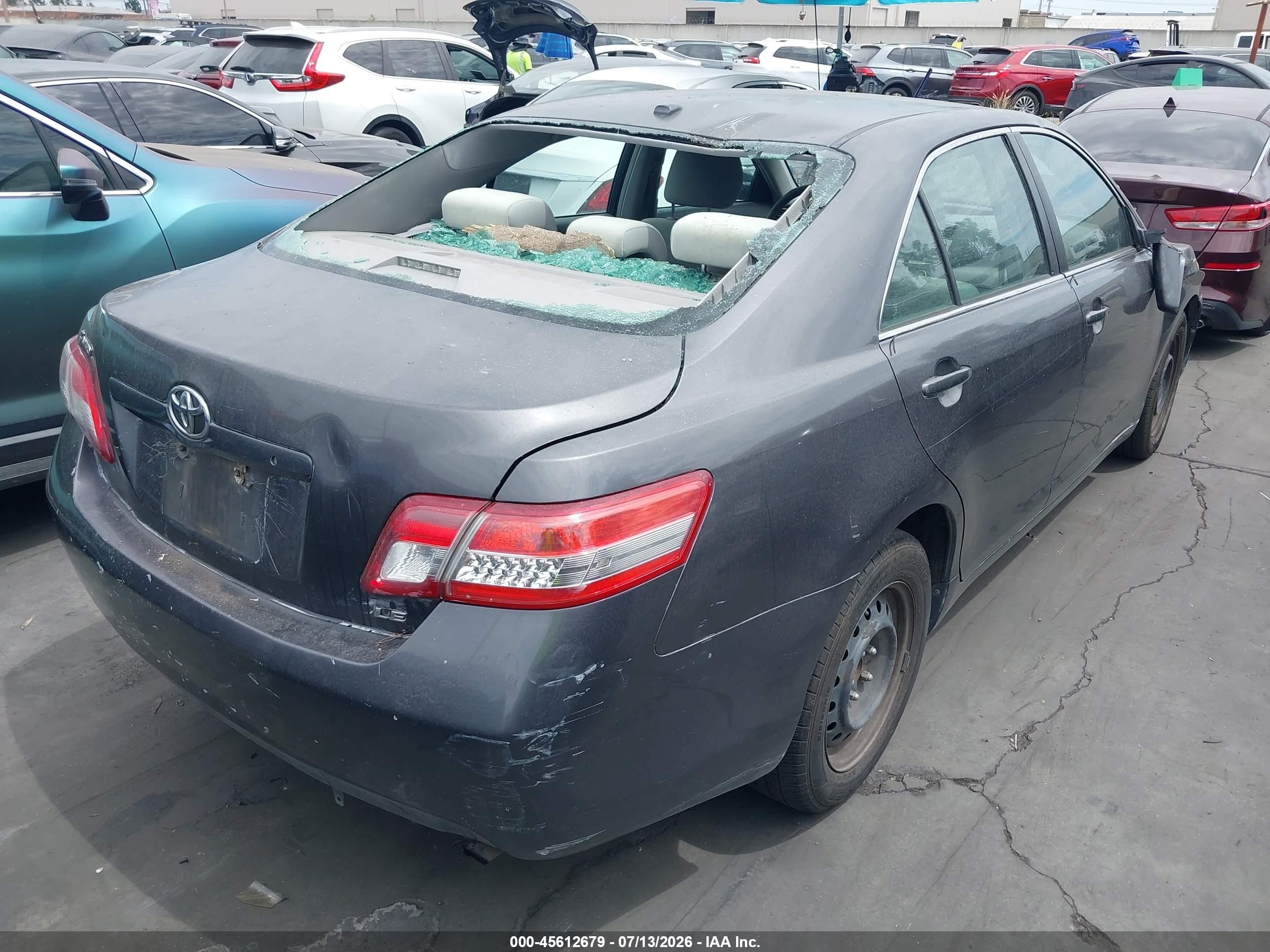 2011 Toyota Camry Le Gray vin: 4T4BF3EK3BR181224