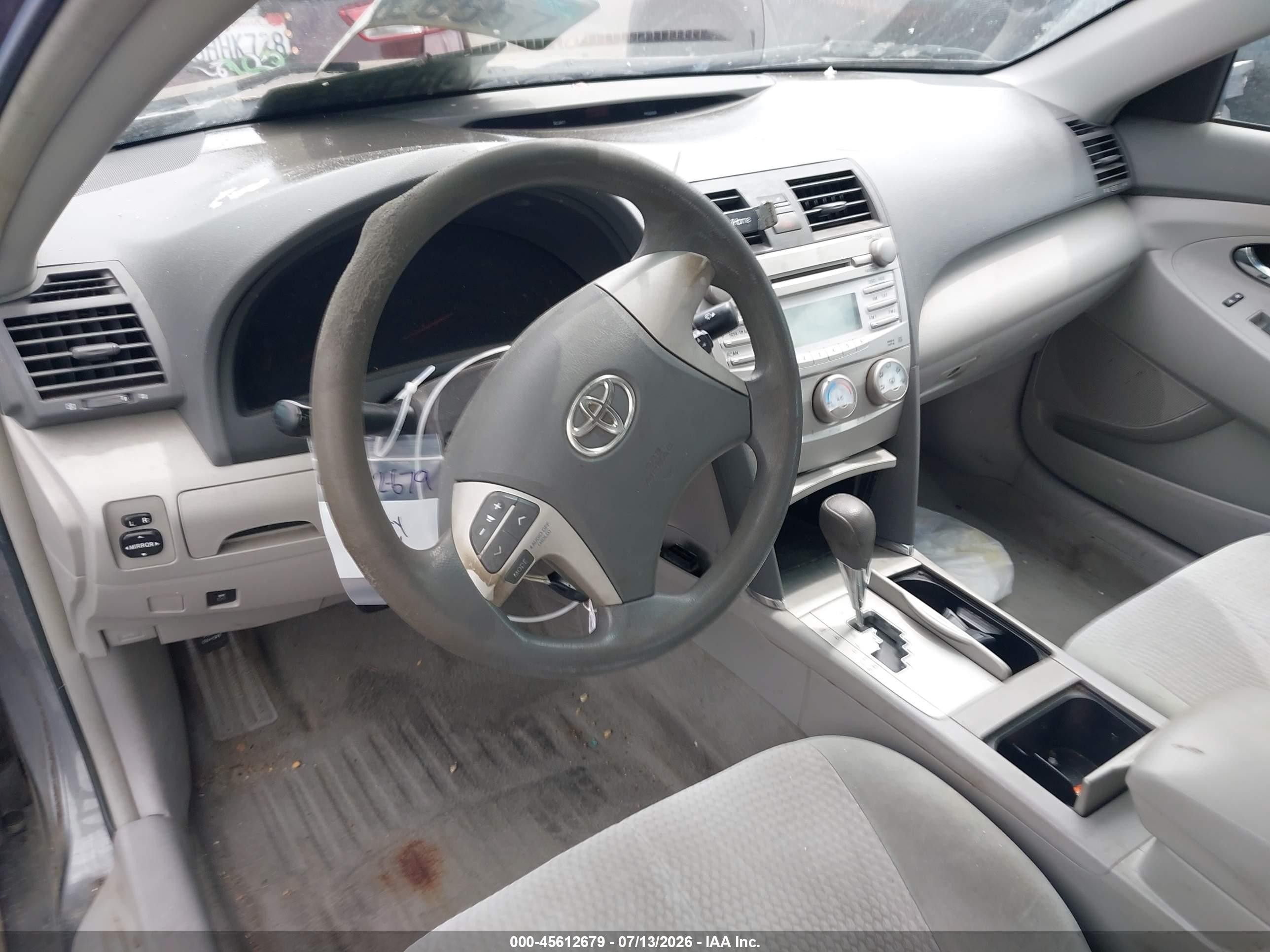 2011 Toyota Camry Le Gray vin: 4T4BF3EK3BR181224