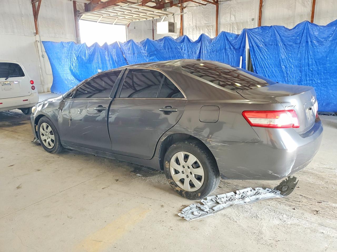 2011 Toyota Camry Le Gray vin: 4T4BF3EK3BR199464