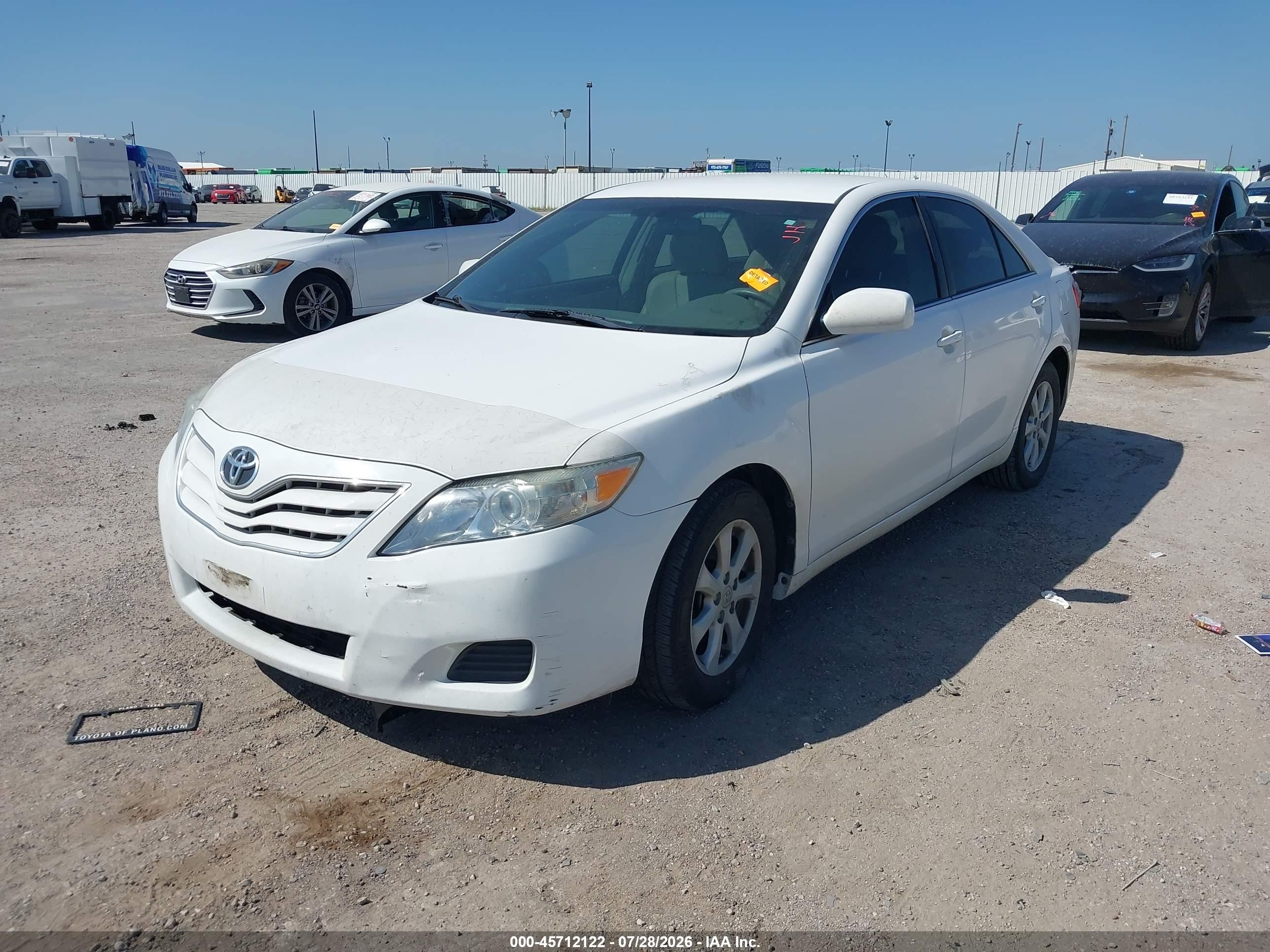2011 Toyota Camry Le Белый vin: 4T4BF3EK3BR201150