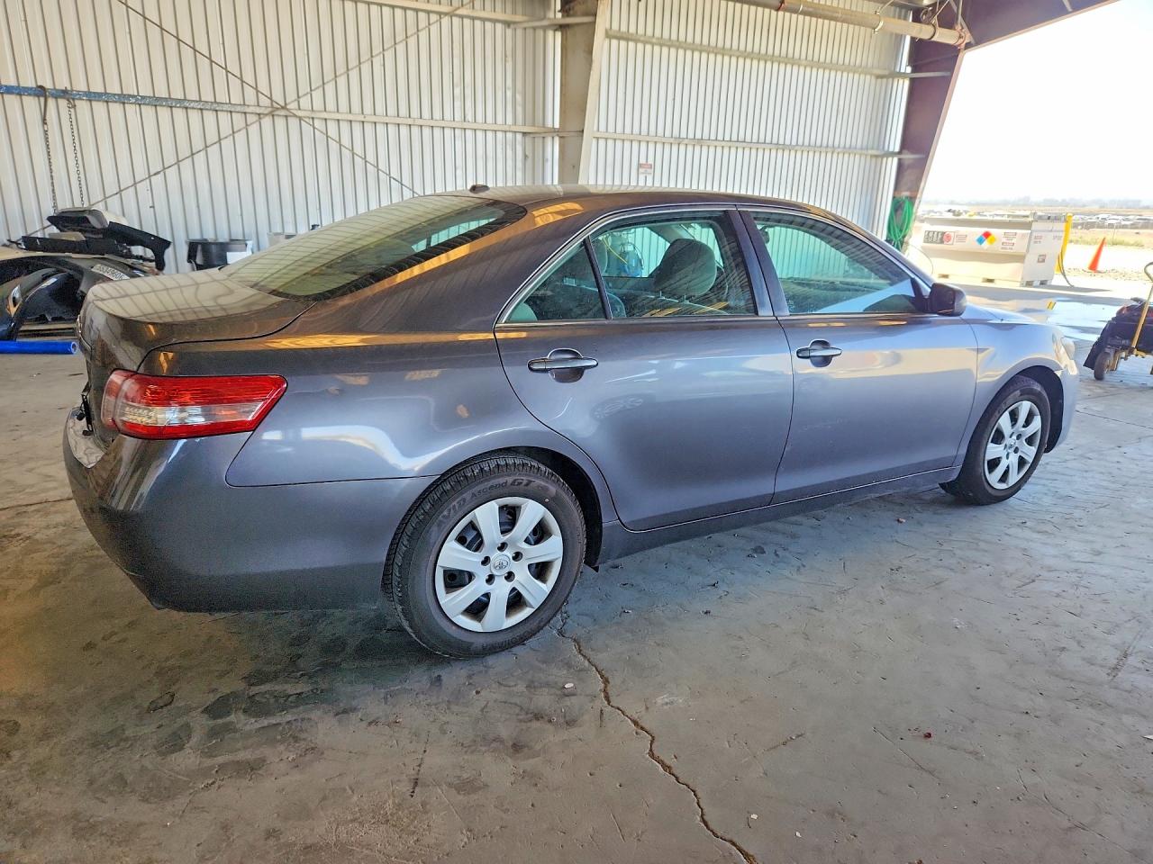 2011 Toyota Camry Le Gray vin: 4T4BF3EK3BR204632