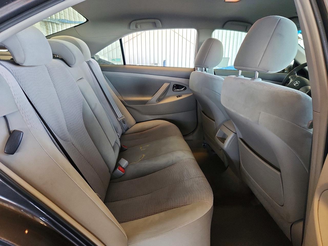 2011 Toyota Camry Le Gray vin: 4T4BF3EK3BR204632