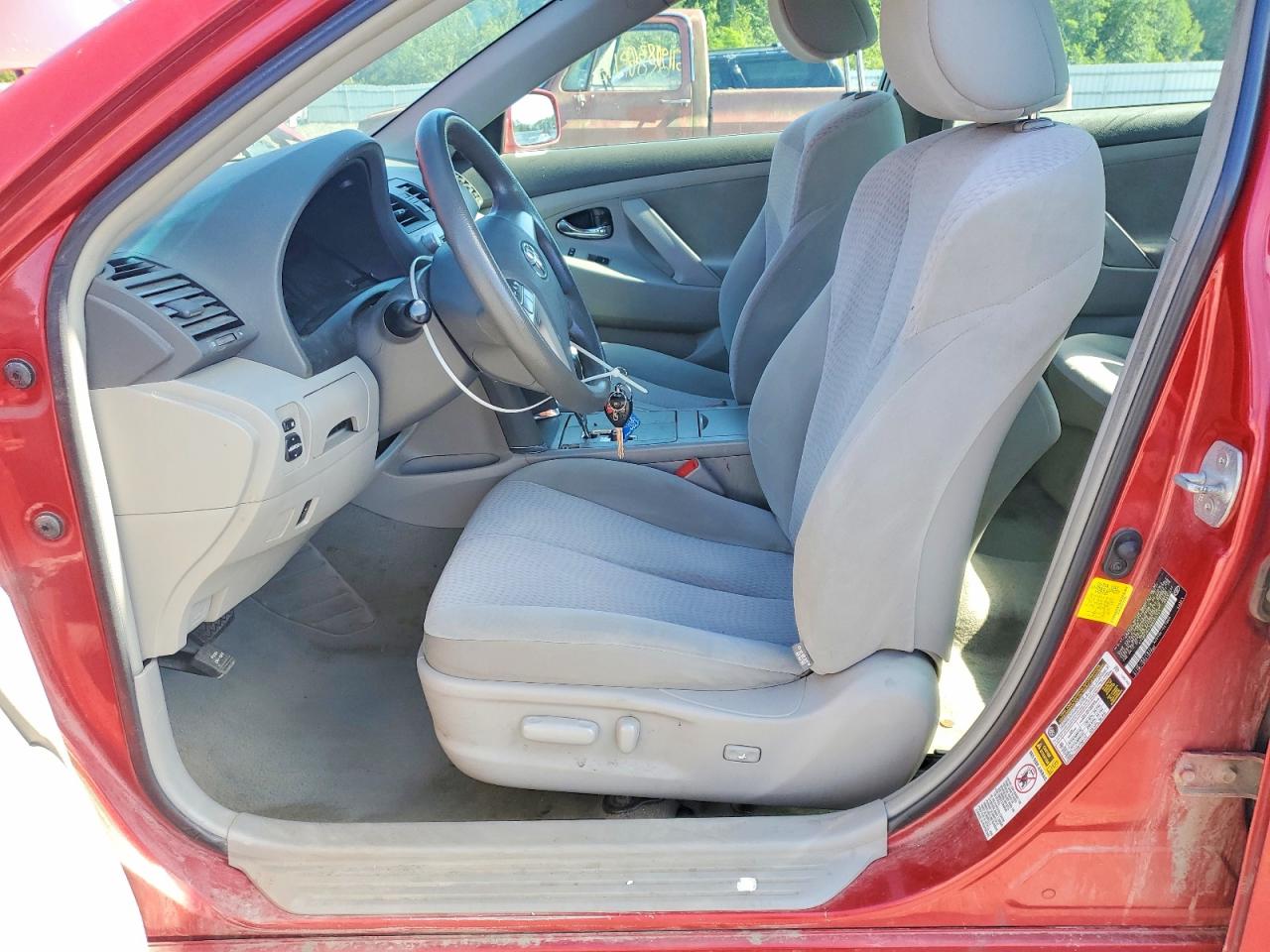 2011 Toyota Camry Le Красный vin: 4T4BF3EK3BR205151