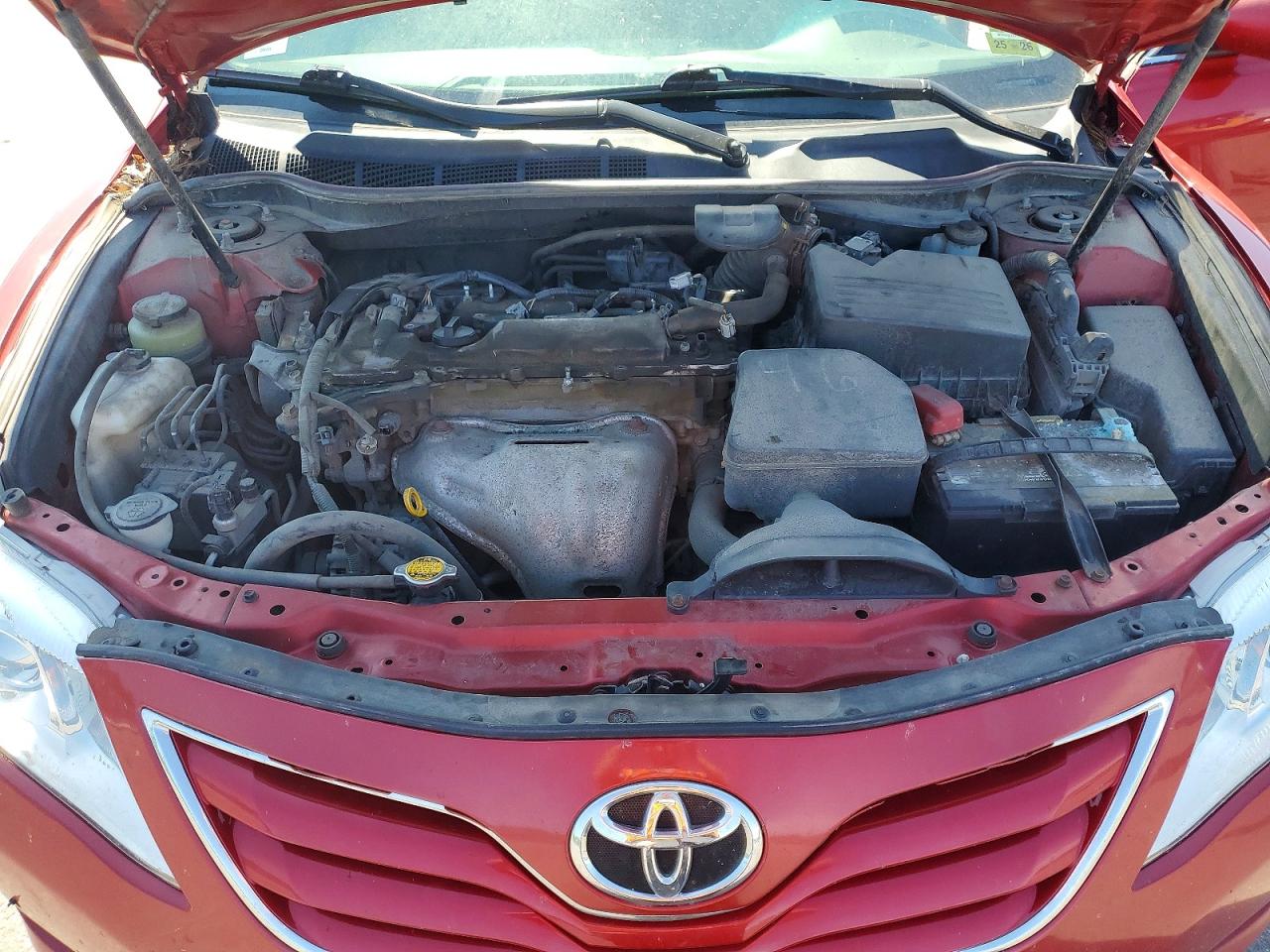 2011 Toyota Camry Le Красный vin: 4T4BF3EK3BR205151