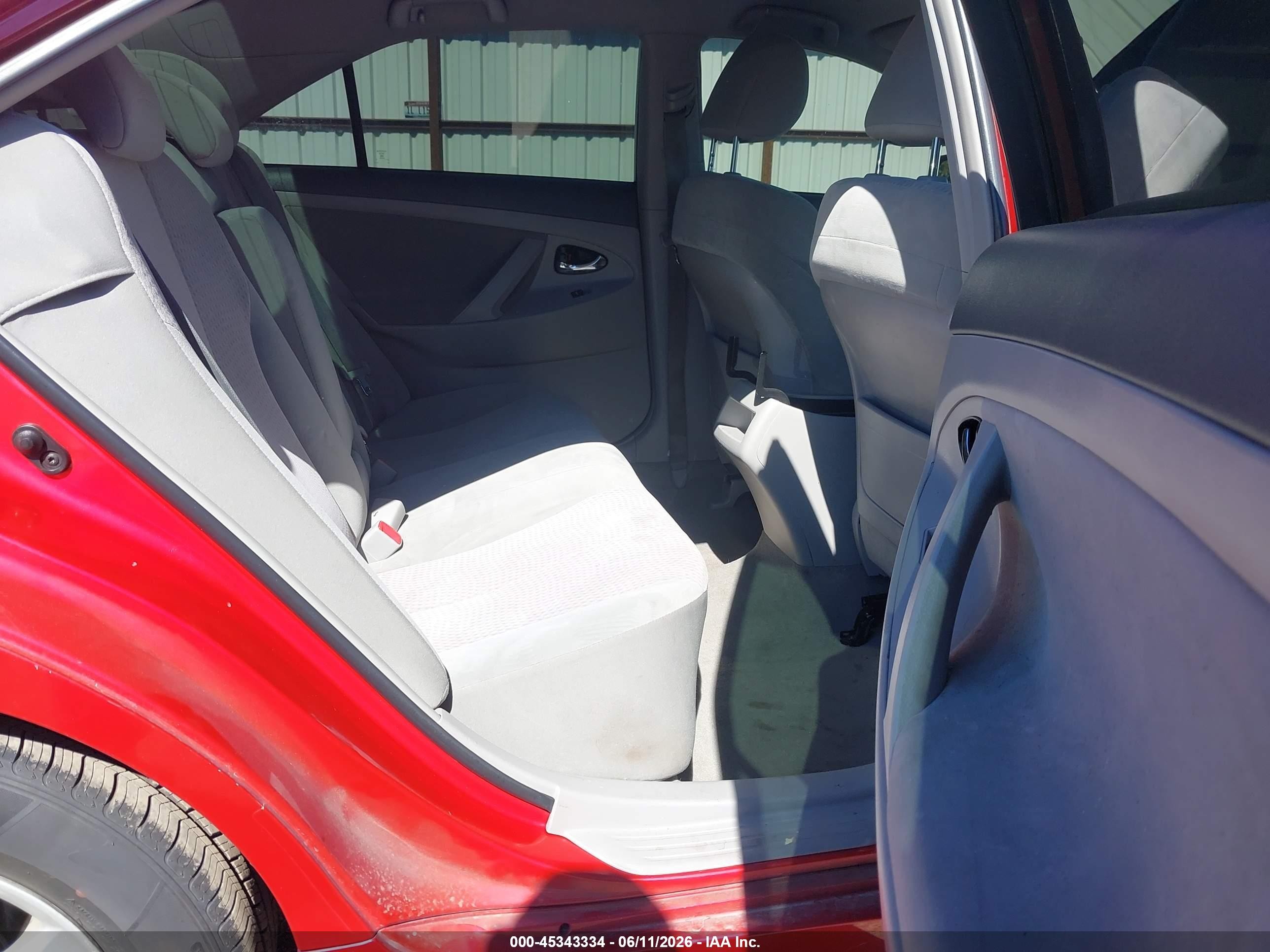 2011 Toyota Camry Le Red vin: 4T4BF3EK3BR207658