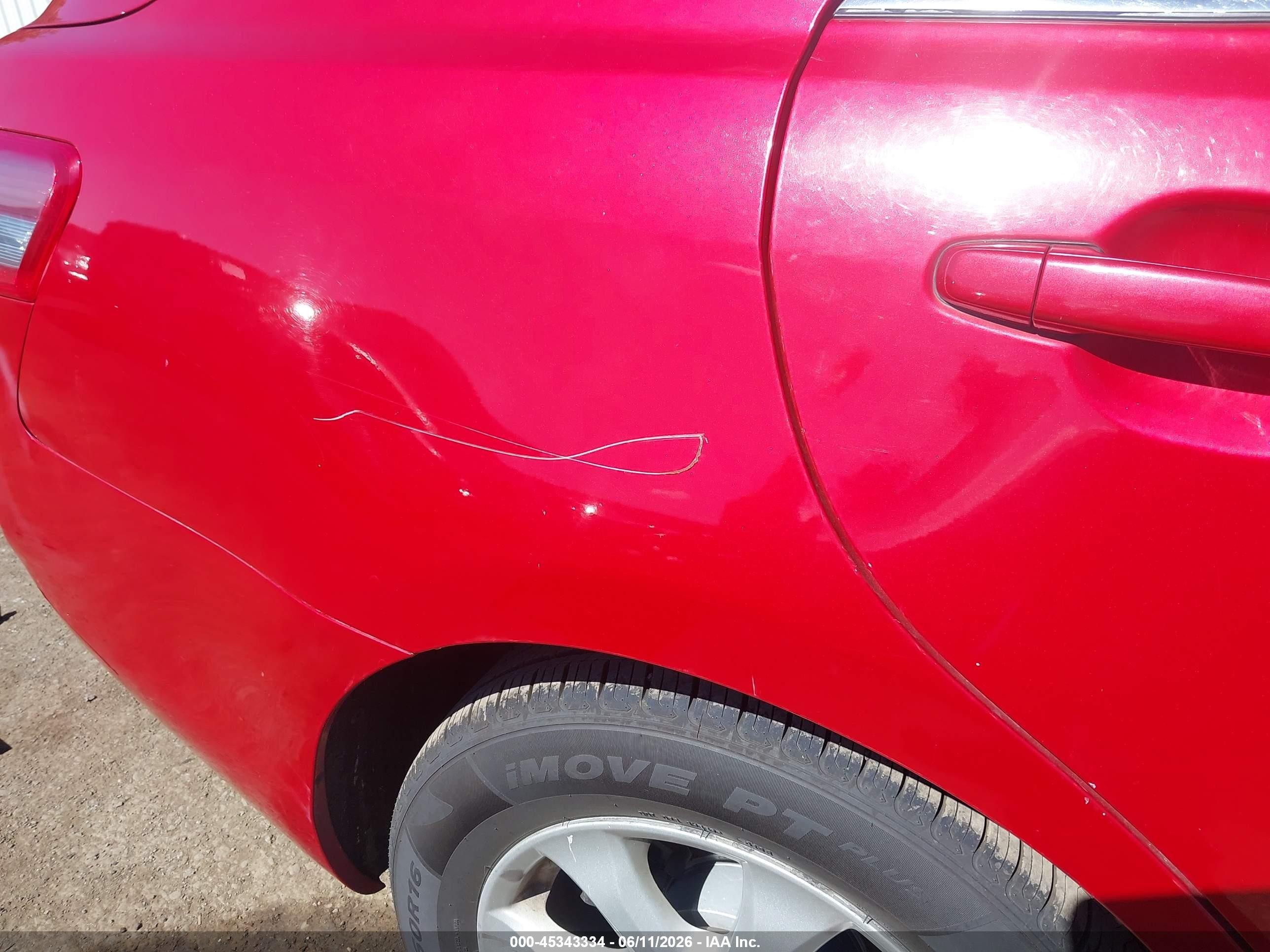 2011 Toyota Camry Le Red vin: 4T4BF3EK3BR207658