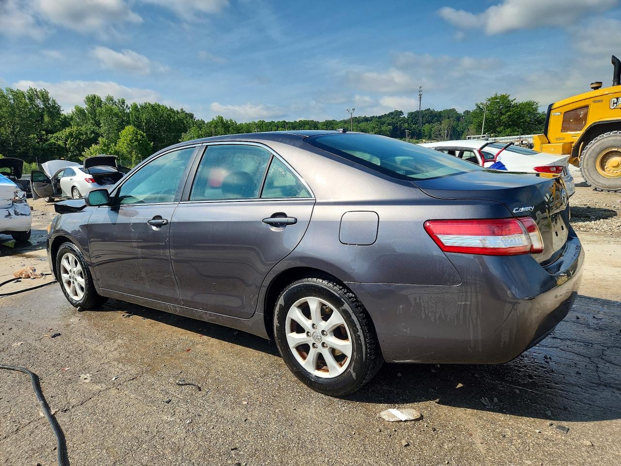 2011 Toyota Camry Le Gray vin: 4T4BF3EK3BR215727