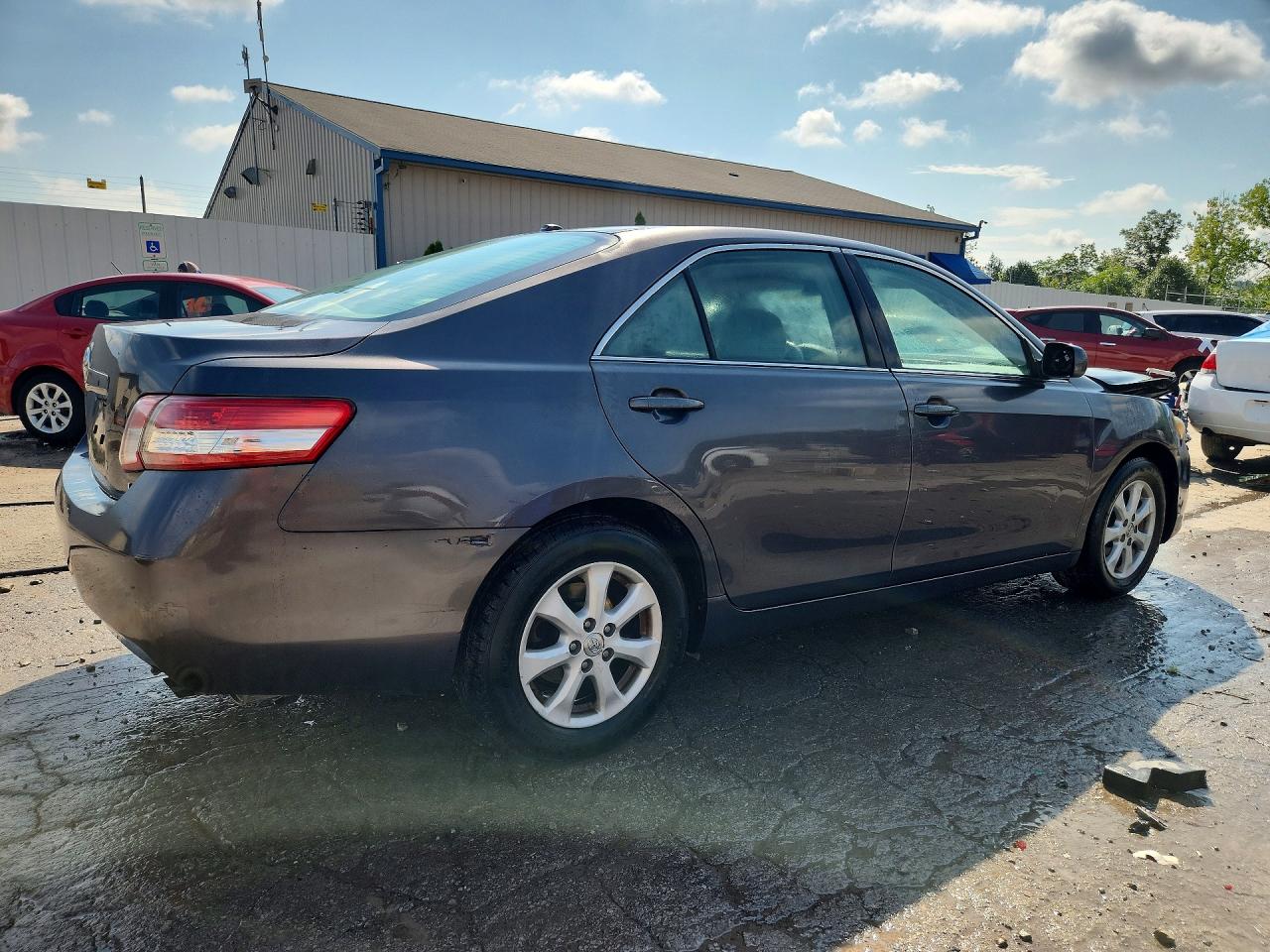 2011 Toyota Camry Le Gray vin: 4T4BF3EK3BR215727