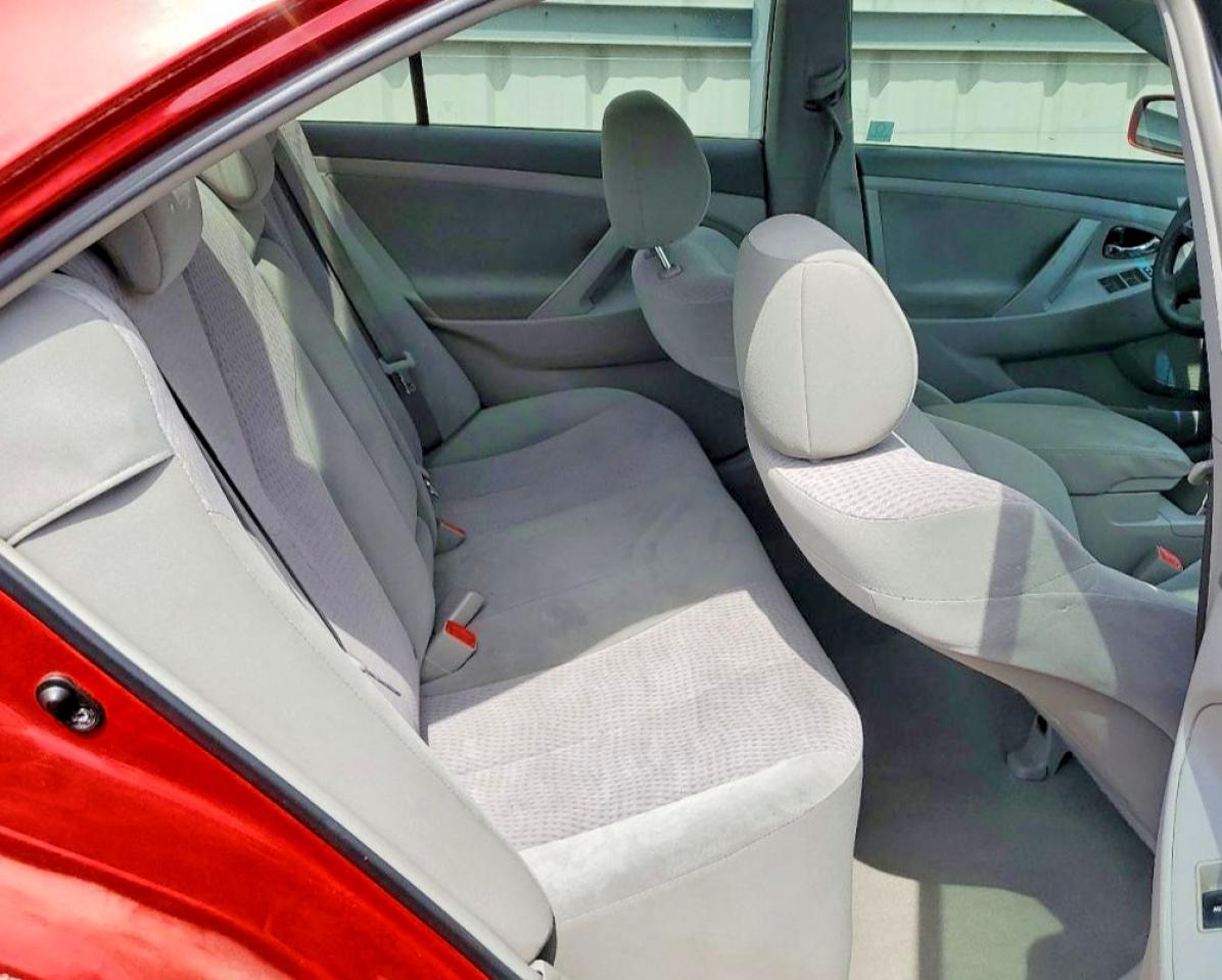 2011 Toyota Camry Le Красный vin: 4T4BF3EK3BR217476