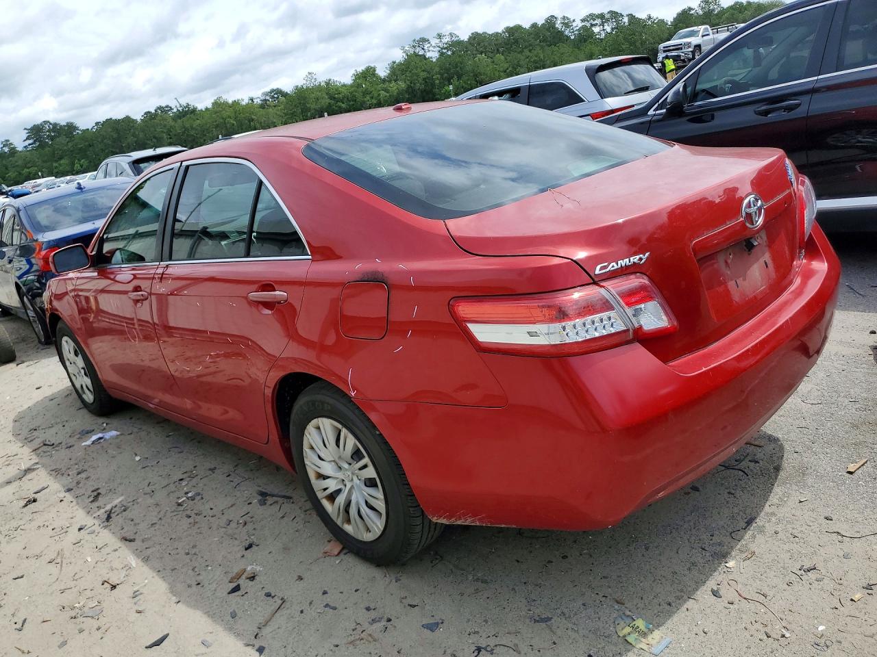 2011 Toyota Camry Le Красный vin: 4T4BF3EK3BR217476