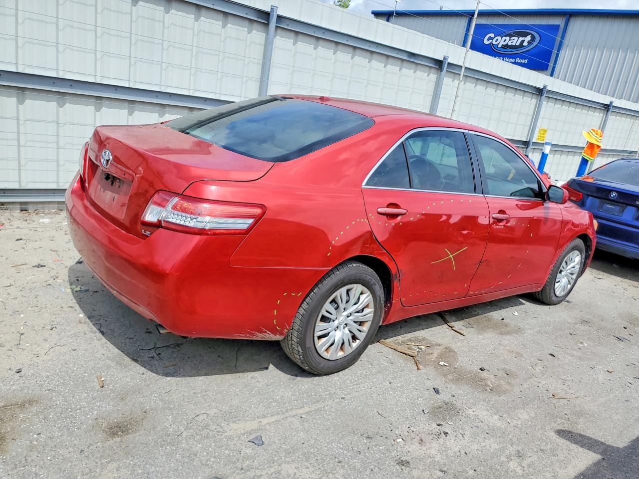 2011 Toyota Camry Le Красный vin: 4T4BF3EK3BR217476