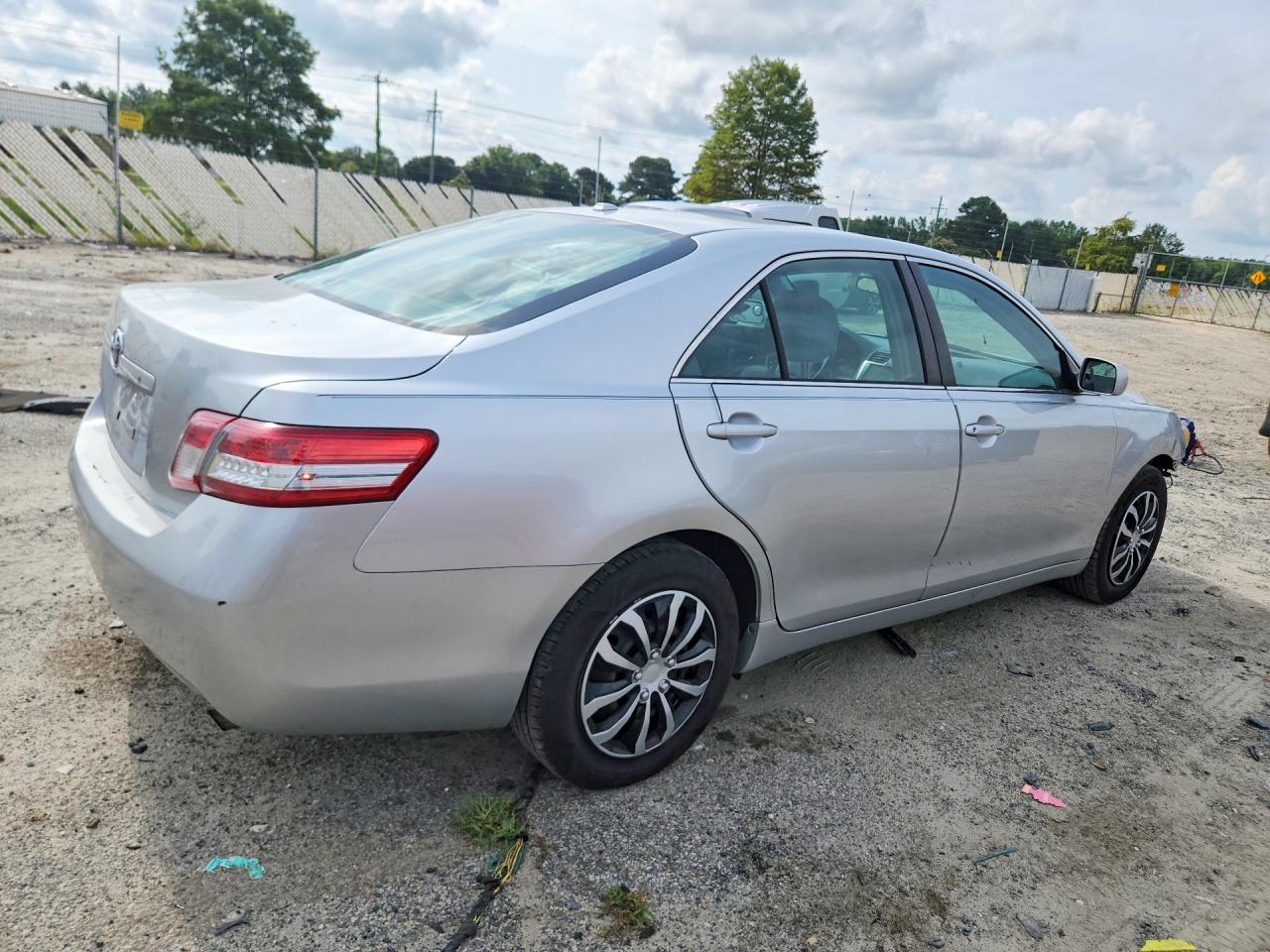2011 Toyota Camry Base Silver vin: 4T4BF3EK3BR218322