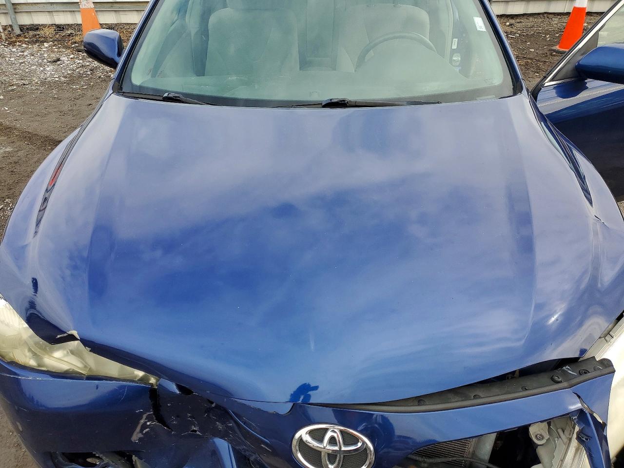 2010 Toyota Camry Le Blue vin: 4T4BF3EK4AR003112