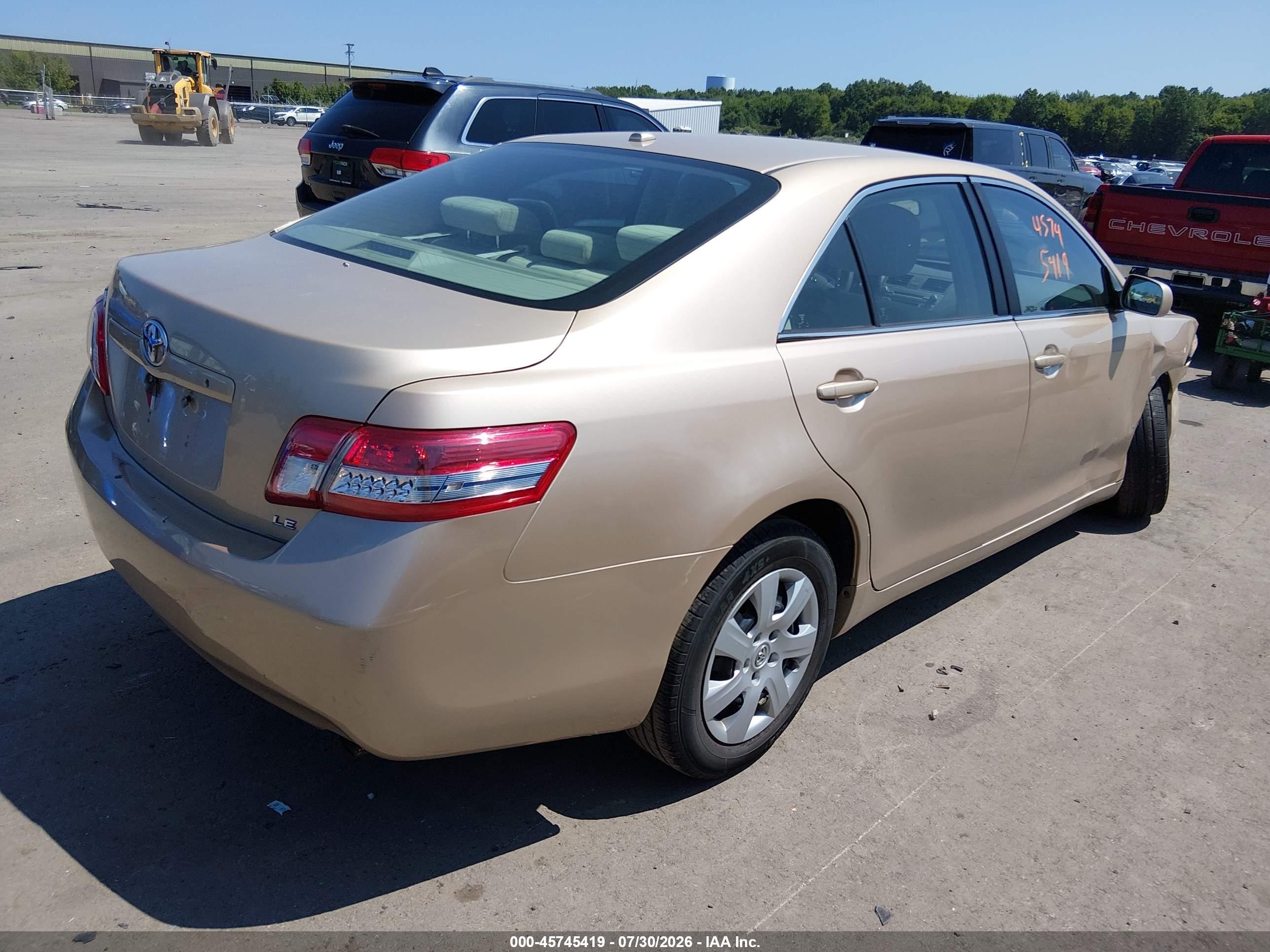 2010 Toyota Camry Le Brown vin: 4T4BF3EK4AR007483