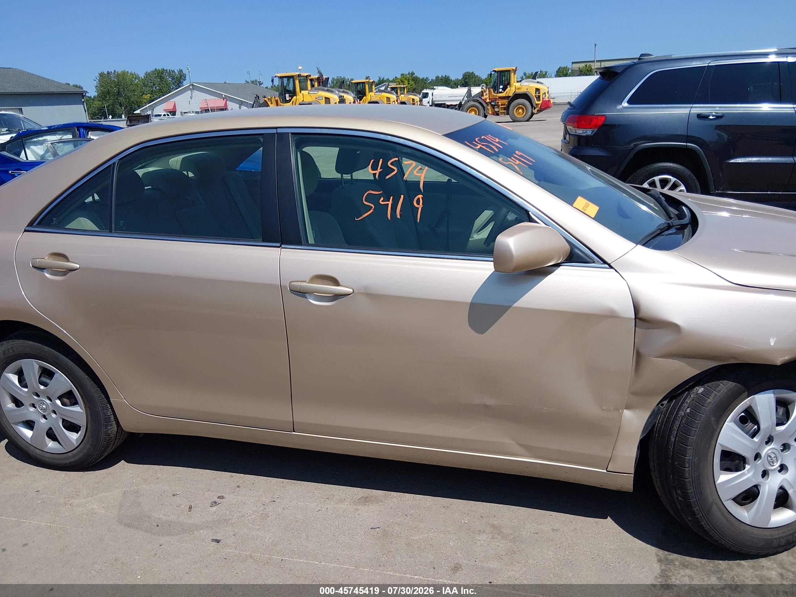 2010 Toyota Camry Le Brown vin: 4T4BF3EK4AR007483