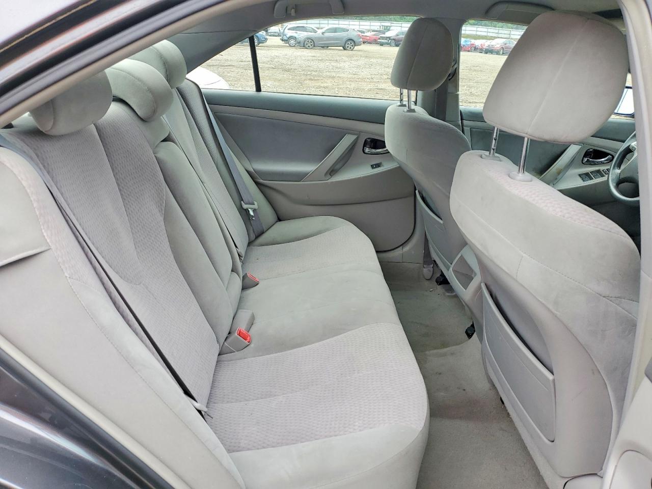 2010 Toyota Camry Le Серый vin: 4T4BF3EK4AR018337