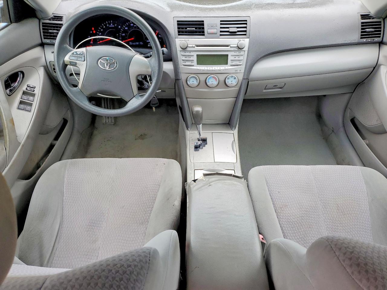 2010 Toyota Camry Le Серый vin: 4T4BF3EK4AR018337