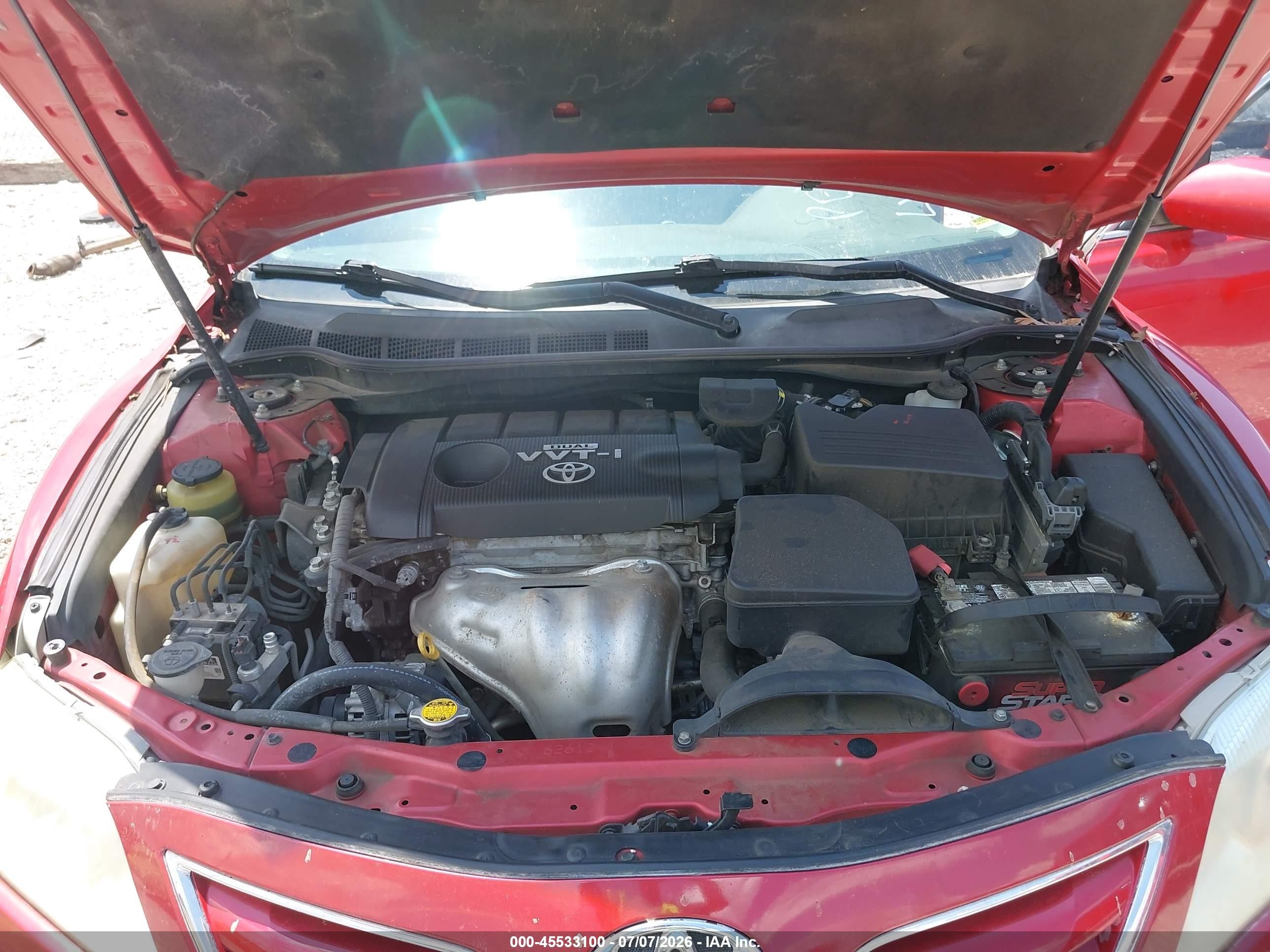2010 Toyota Camry Le Red vin: 4T4BF3EK4AR024591