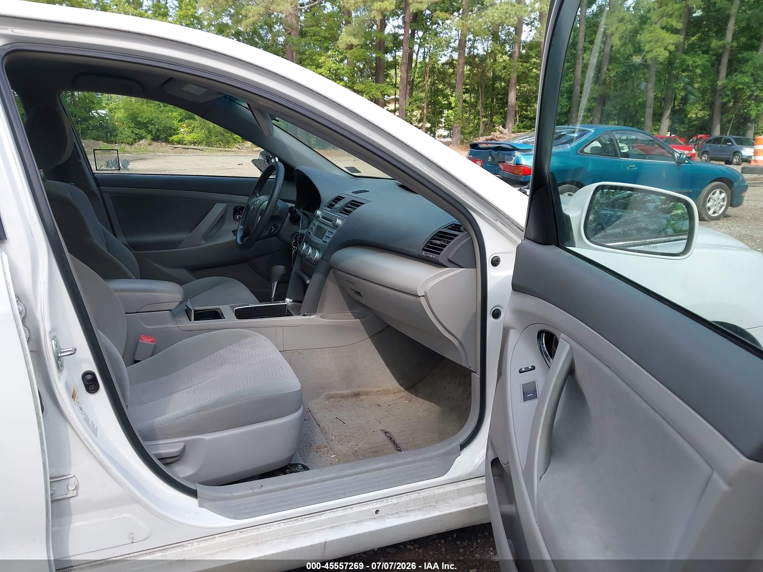 2010 Toyota Camry   White vin: 4T4BF3EK4AR034862