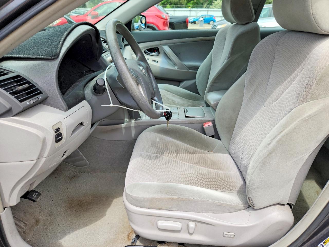 2010 Toyota Camry Le Gray vin: 4T4BF3EK4AR043707