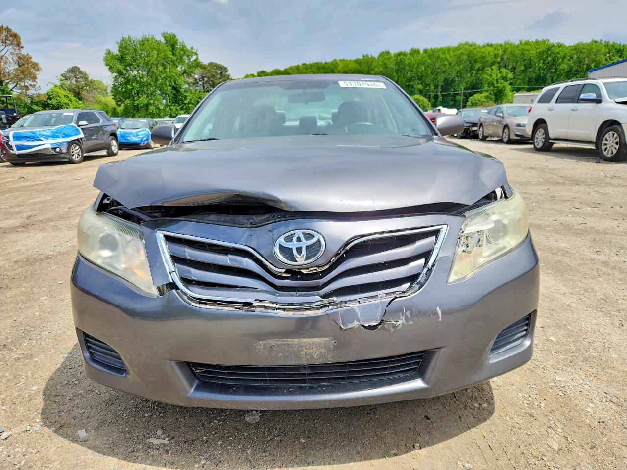 2010 Toyota Camry Le Gray vin: 4T4BF3EK4AR043707