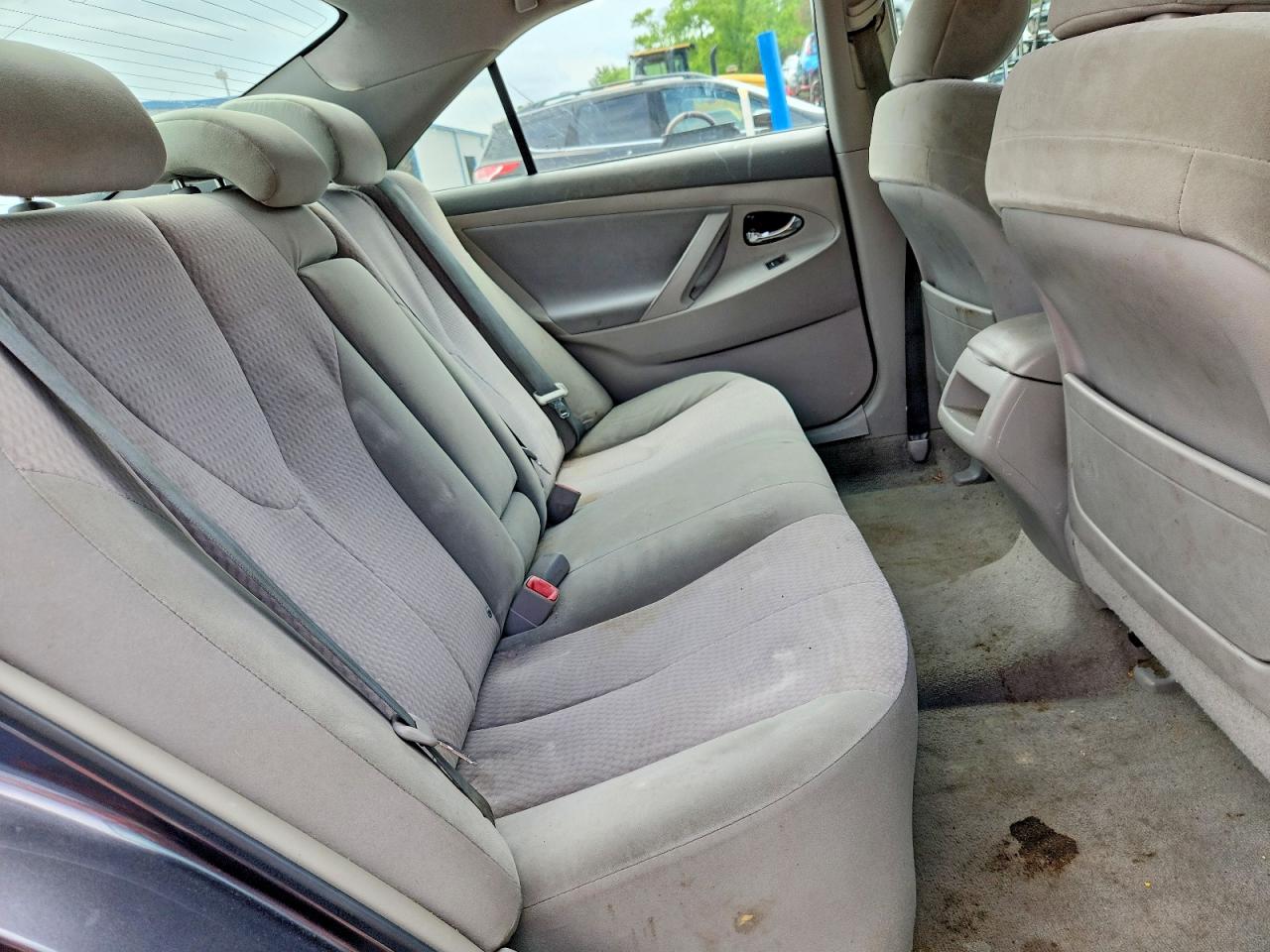 2010 Toyota Camry Le Gray vin: 4T4BF3EK4AR043707