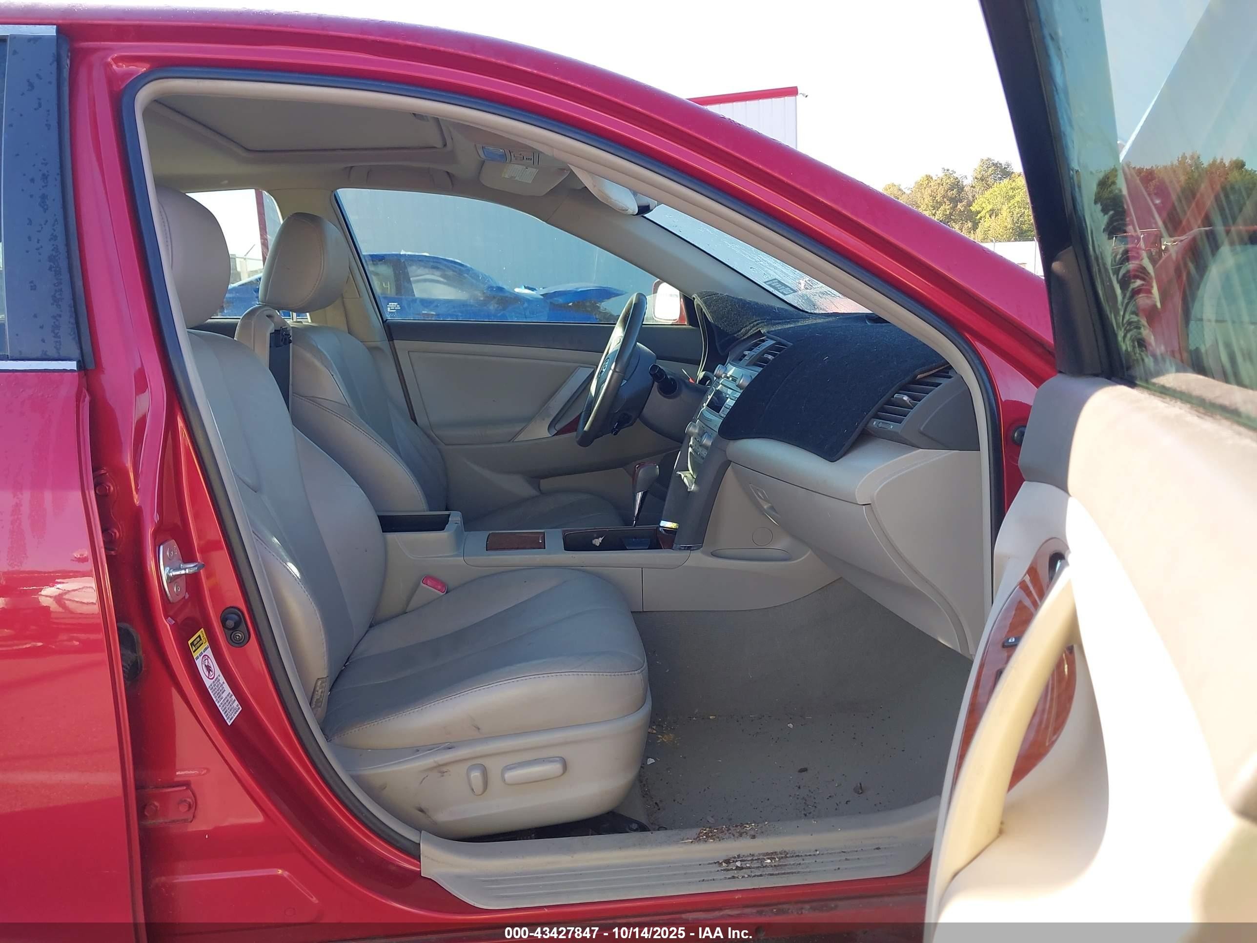 2010 Toyota Camry Xle Red vin: 4T4BF3EK4AR044906