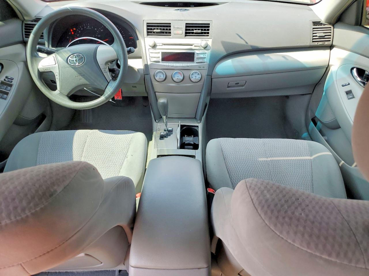 2010 Toyota Camry Le Burgundy vin: 4T4BF3EK4AR053248