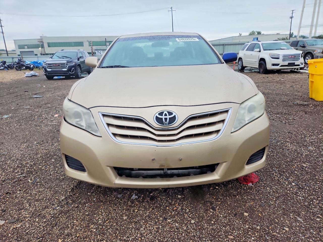 2010 Toyota Camry Le Tan vin: 4T4BF3EK4AR053816