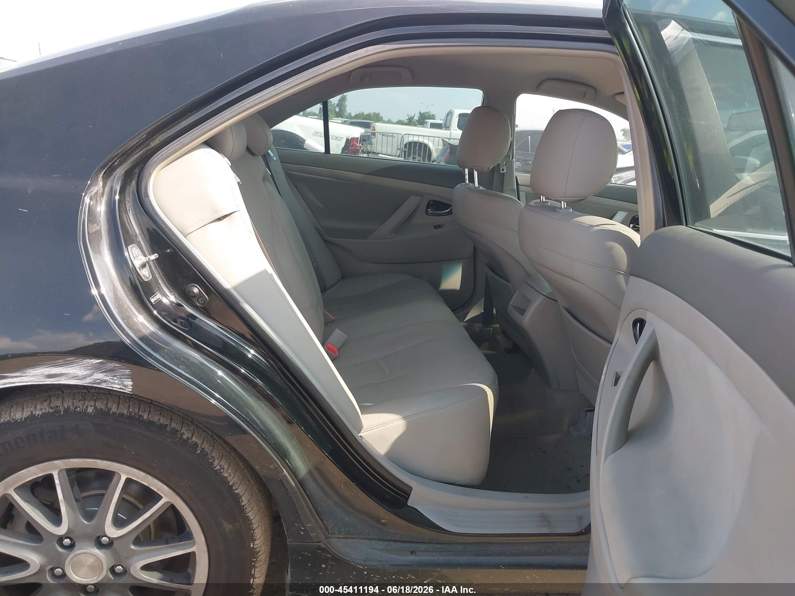 2010 Toyota Camry Le Black vin: 4T4BF3EK4AR054352