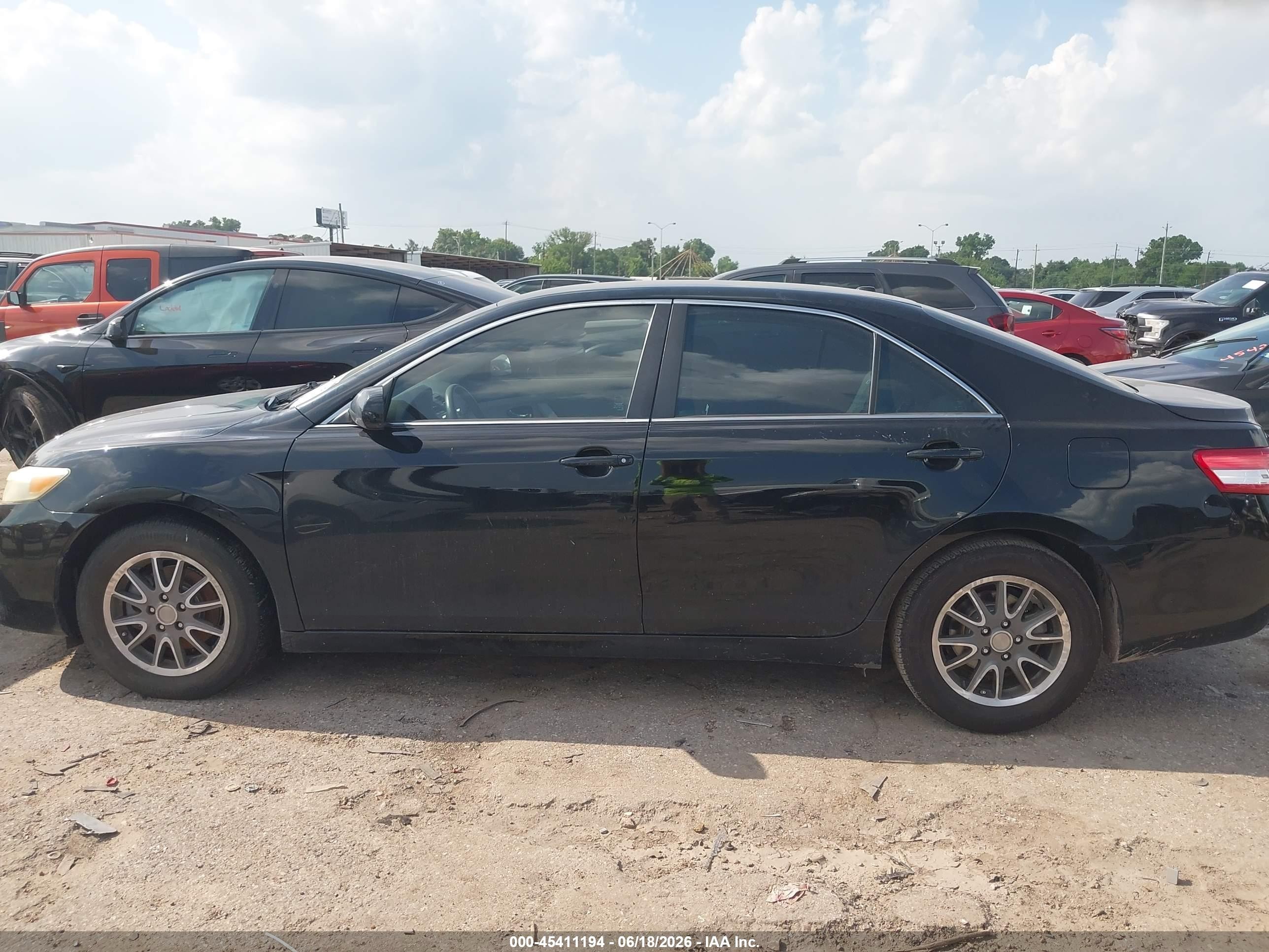2010 Toyota Camry Le Black vin: 4T4BF3EK4AR054352