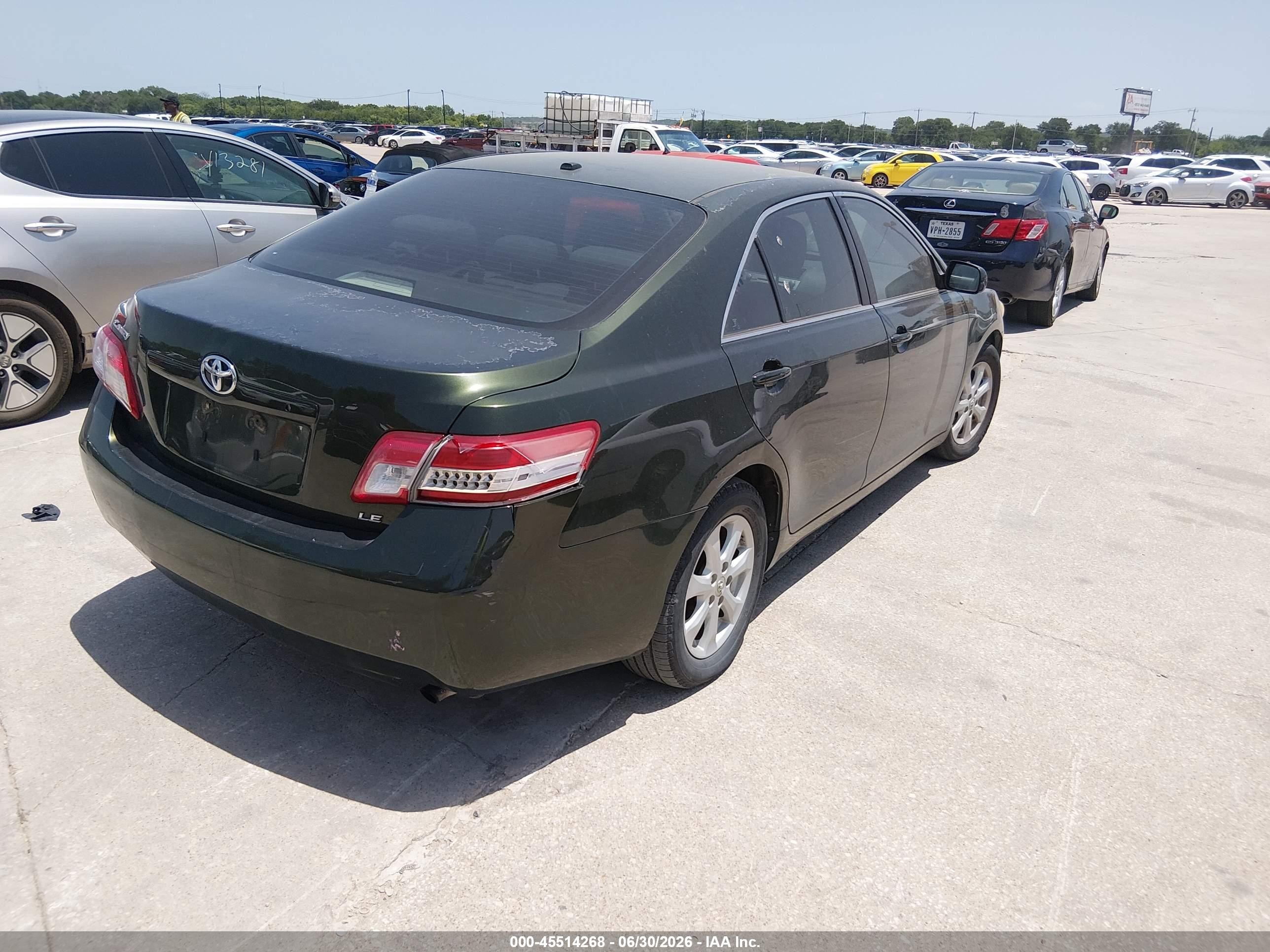 2010 Toyota Camry Le Green vin: 4T4BF3EK4AR073094