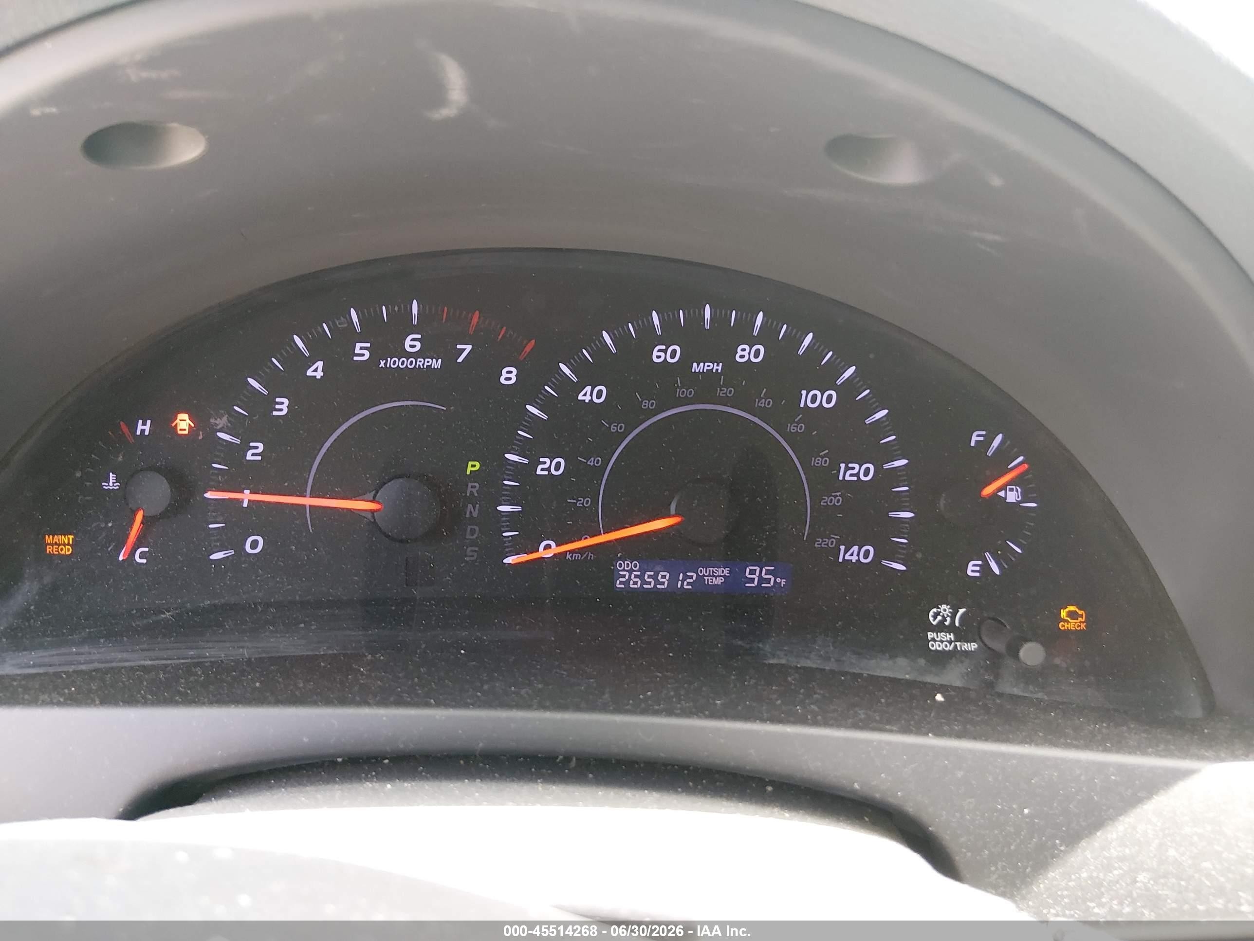 2010 Toyota Camry Le Green vin: 4T4BF3EK4AR073094