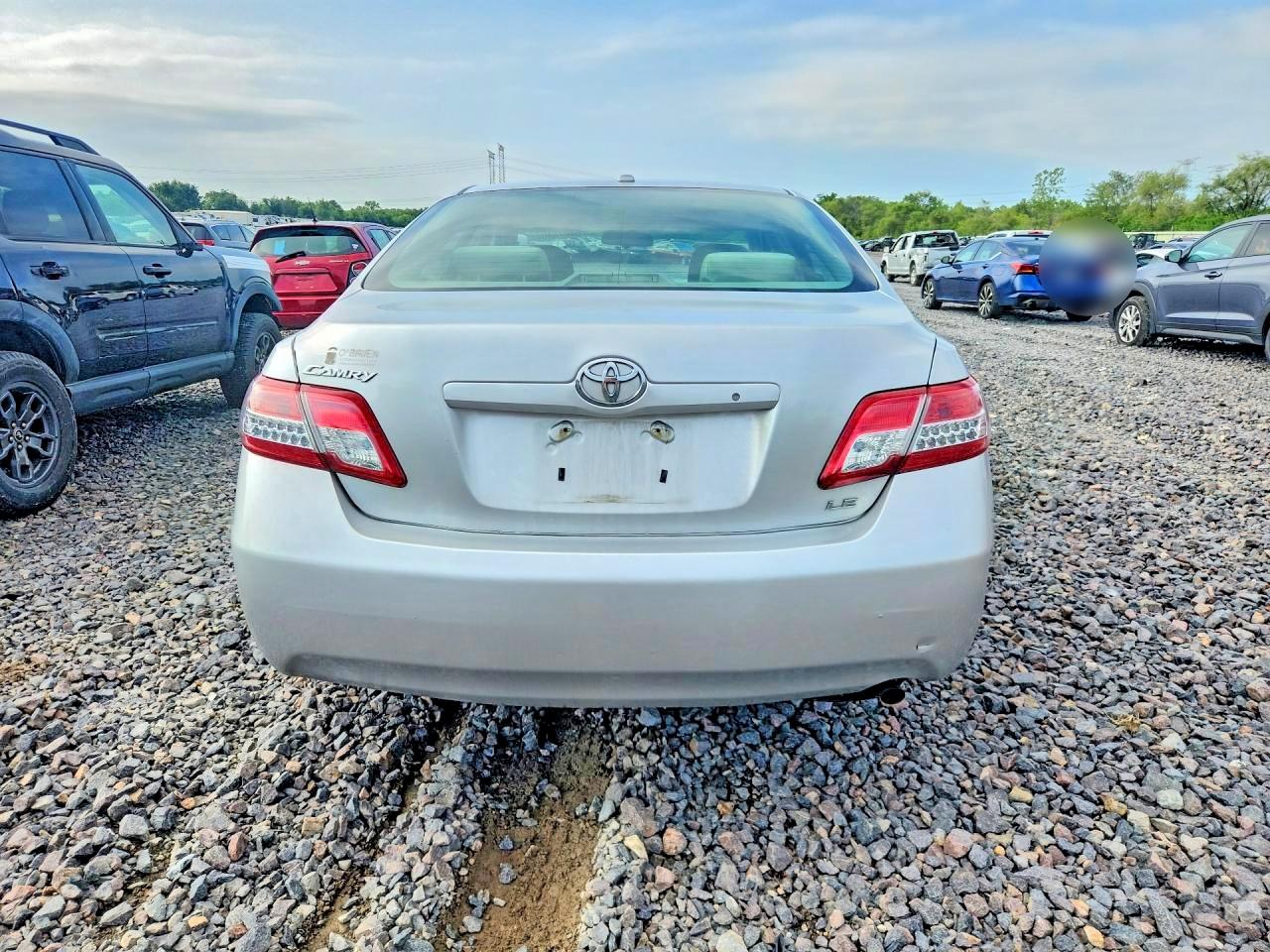 2010 Toyota Camry Le Silver vin: 4T4BF3EK4AR077856