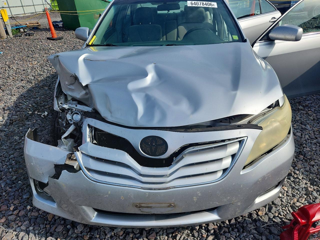2010 Toyota Camry Le Silver vin: 4T4BF3EK4AR077856