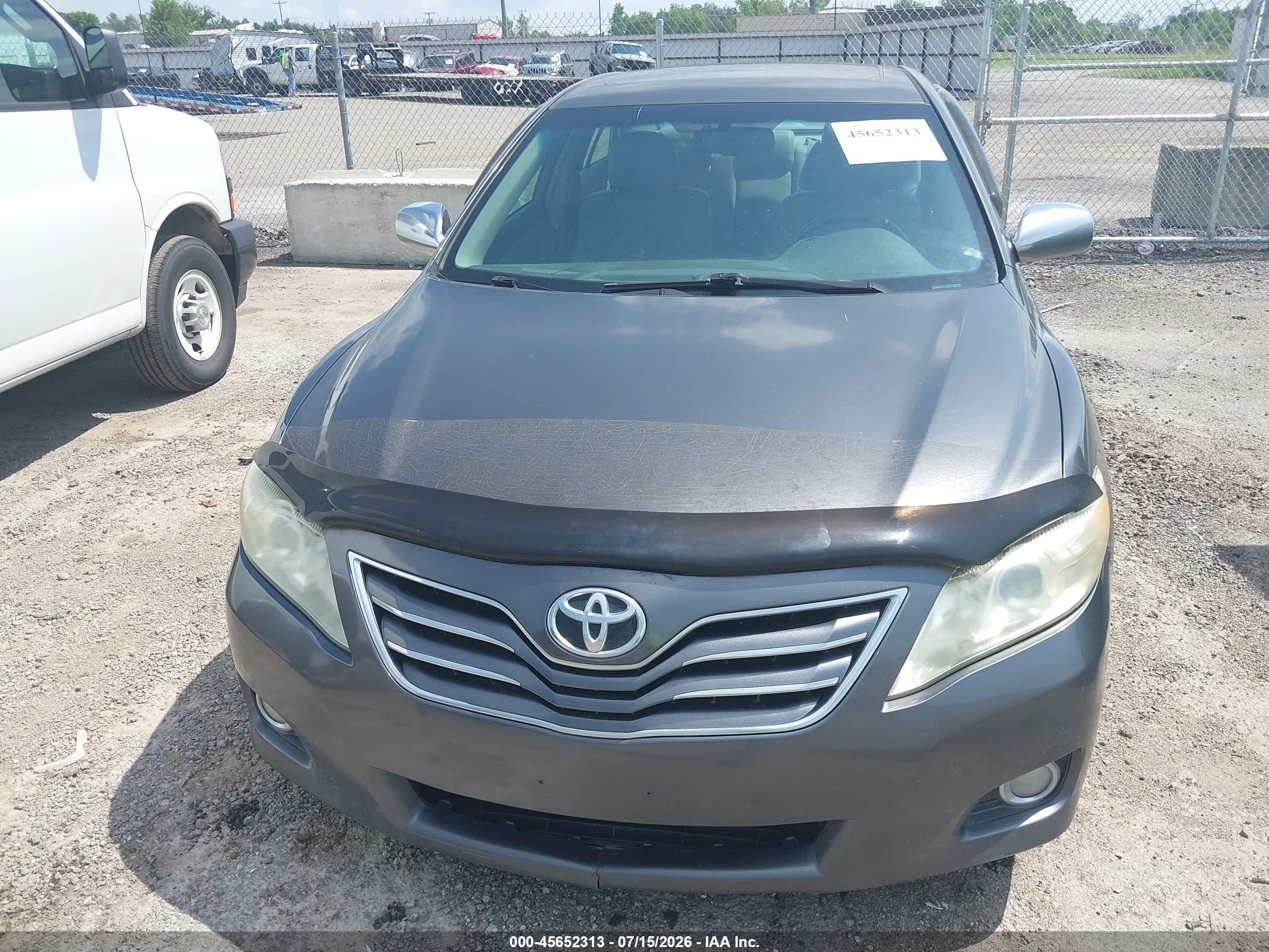 2010 Toyota Camry Xle Gray vin: 4T4BF3EK4AR080739