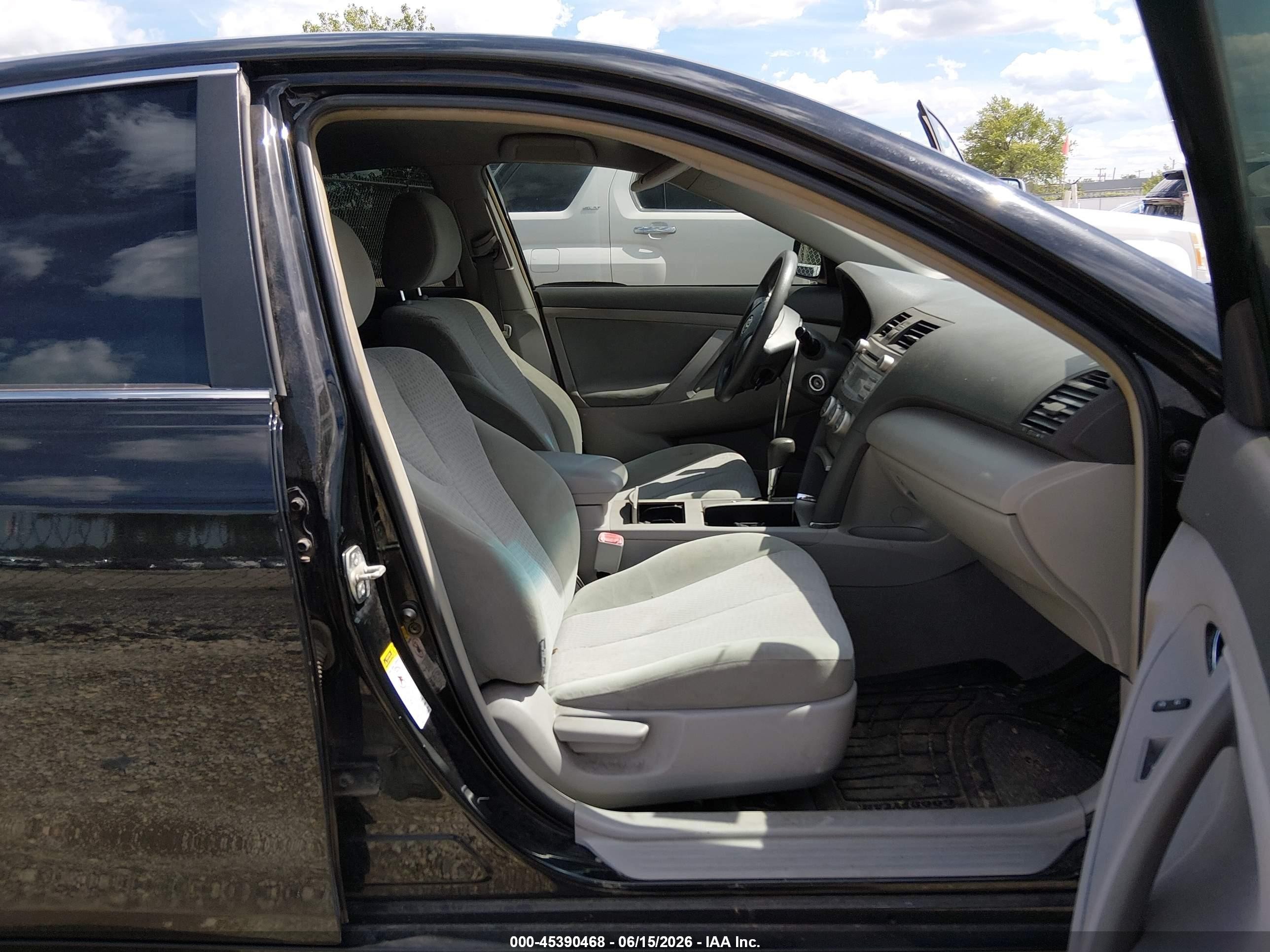 2010 Toyota Camry Le Black vin: 4T4BF3EK4AR085441