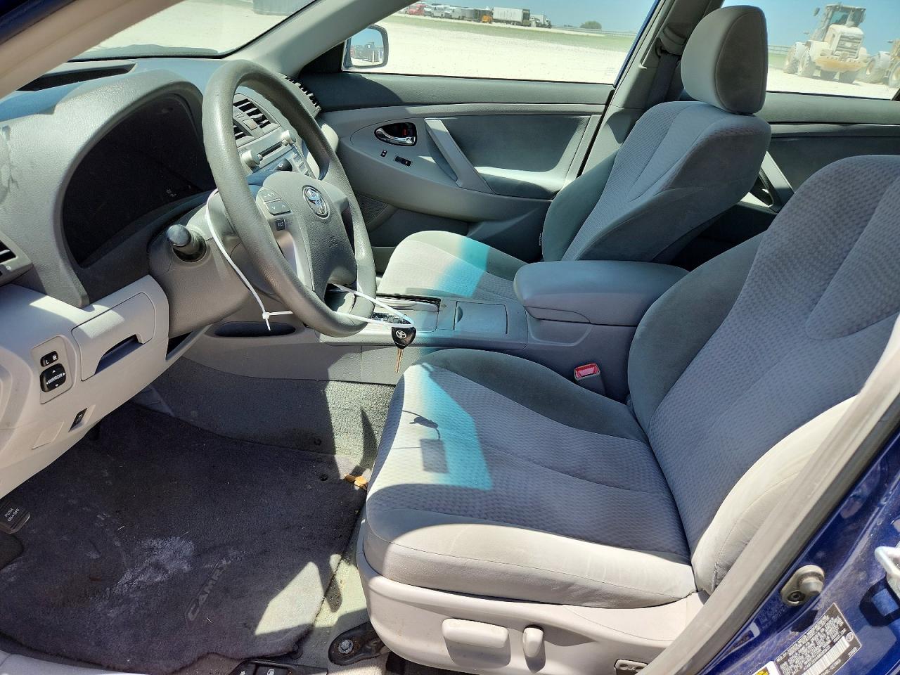 2011 Toyota Camry Le Blue vin: 4T4BF3EK4BR095632