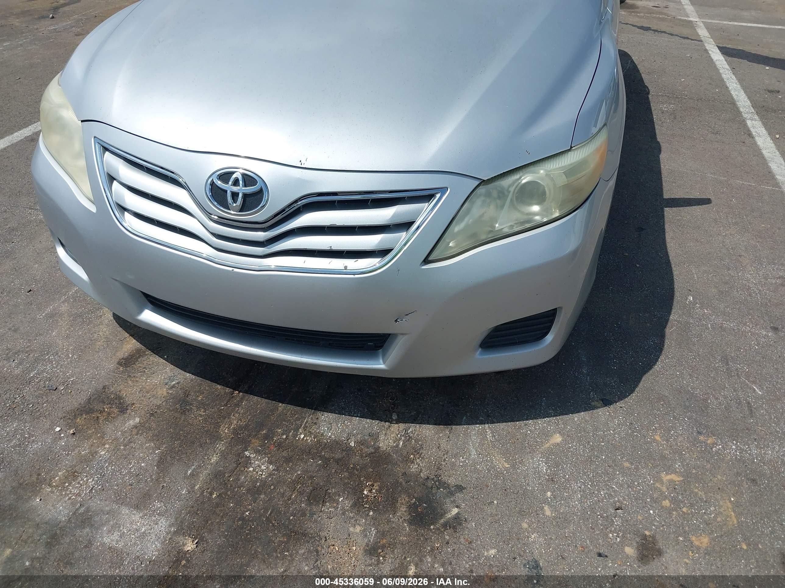 2011 Toyota Camry Le Silver vin: 4T4BF3EK4BR106340