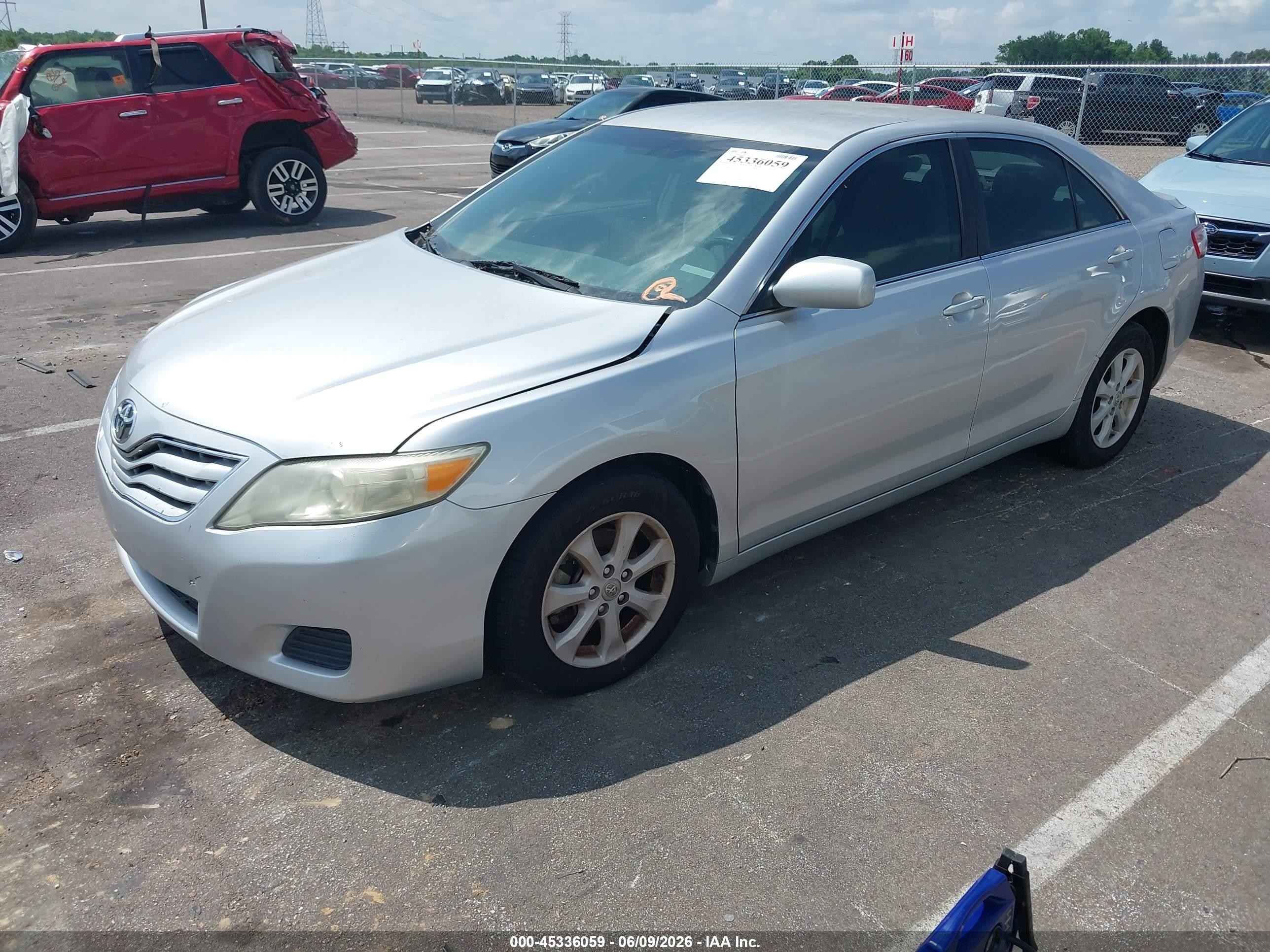 2011 Toyota Camry Le Silver vin: 4T4BF3EK4BR106340