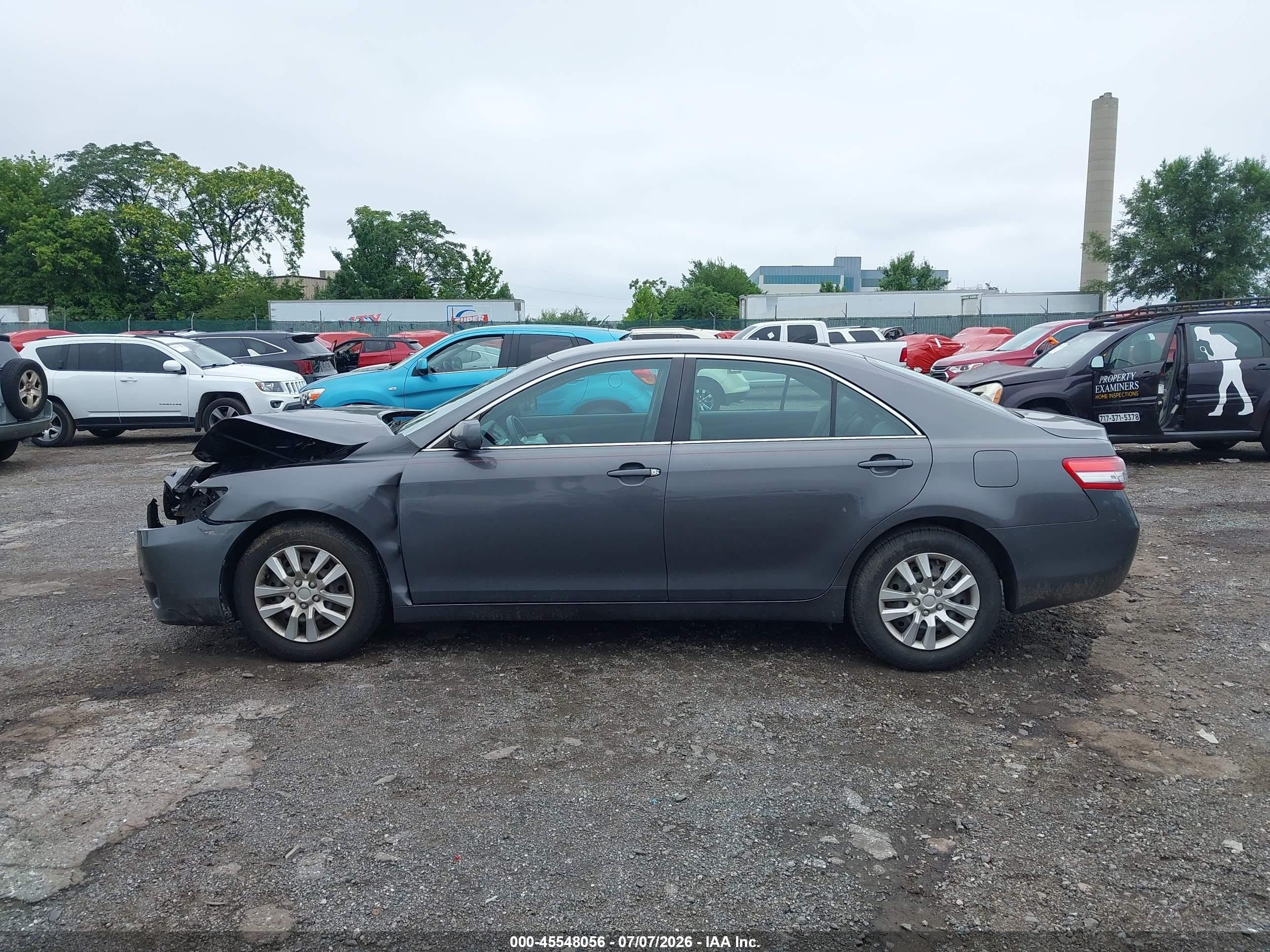 2011 Toyota Camry Le Gray vin: 4T4BF3EK4BR128127