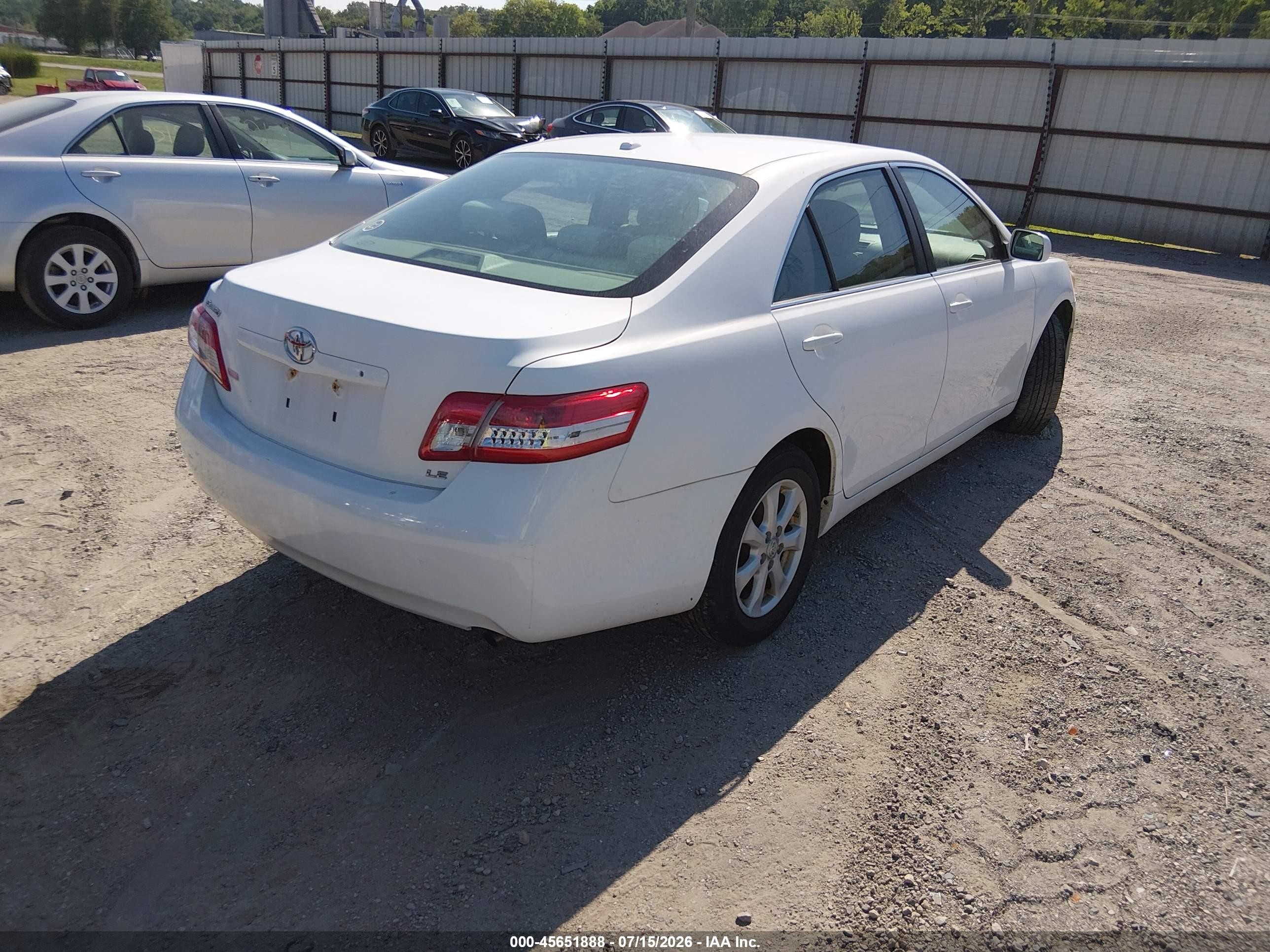 2011 Toyota Camry Le White vin: 4T4BF3EK4BR140780
